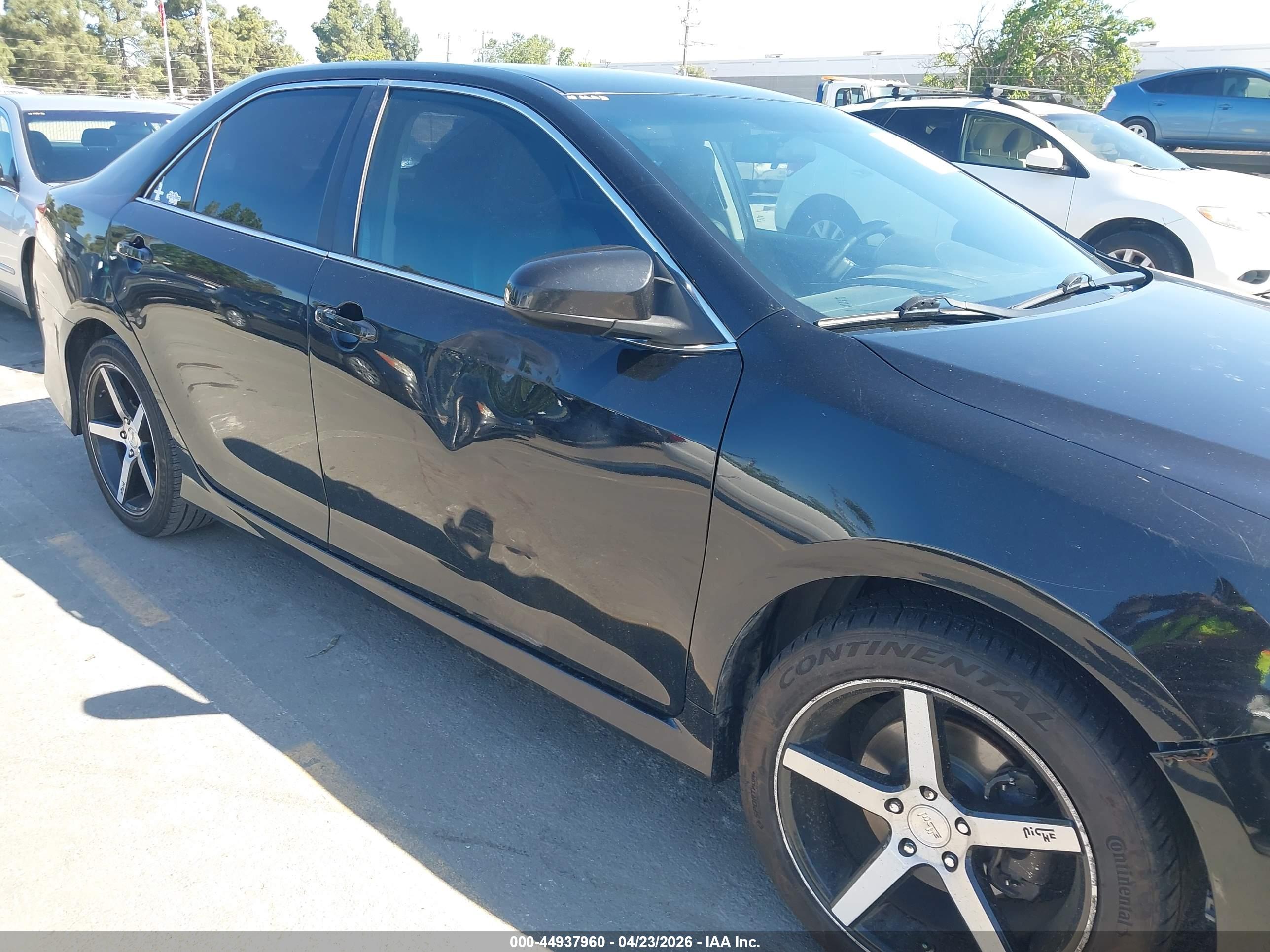 TOYOTA CAMRY image 6