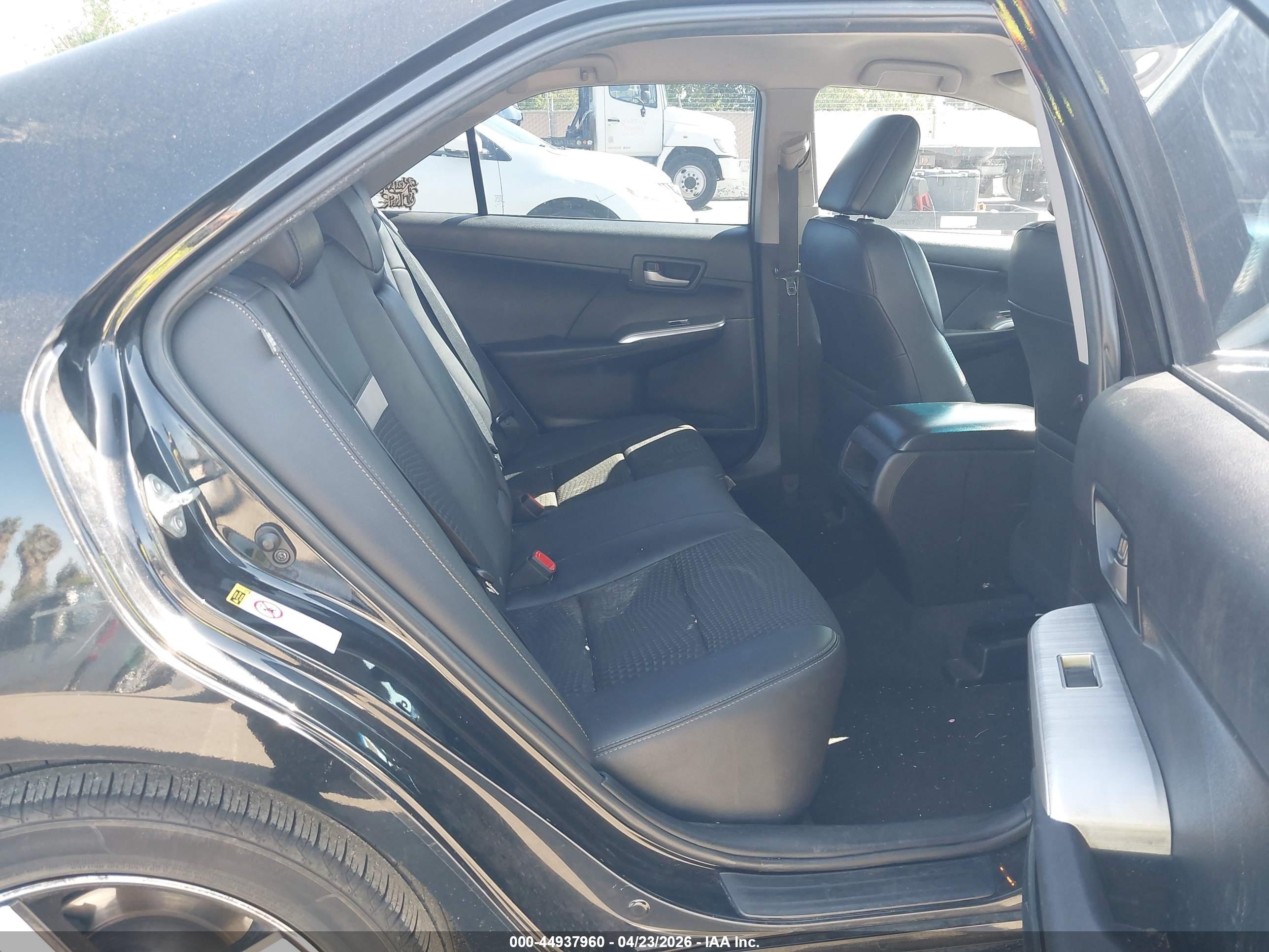 TOYOTA CAMRY image 8
