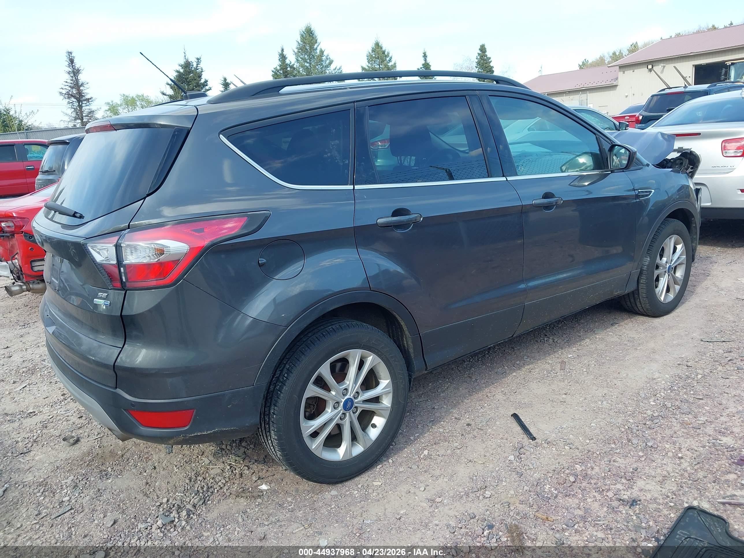 FORD ESCAPE image 4