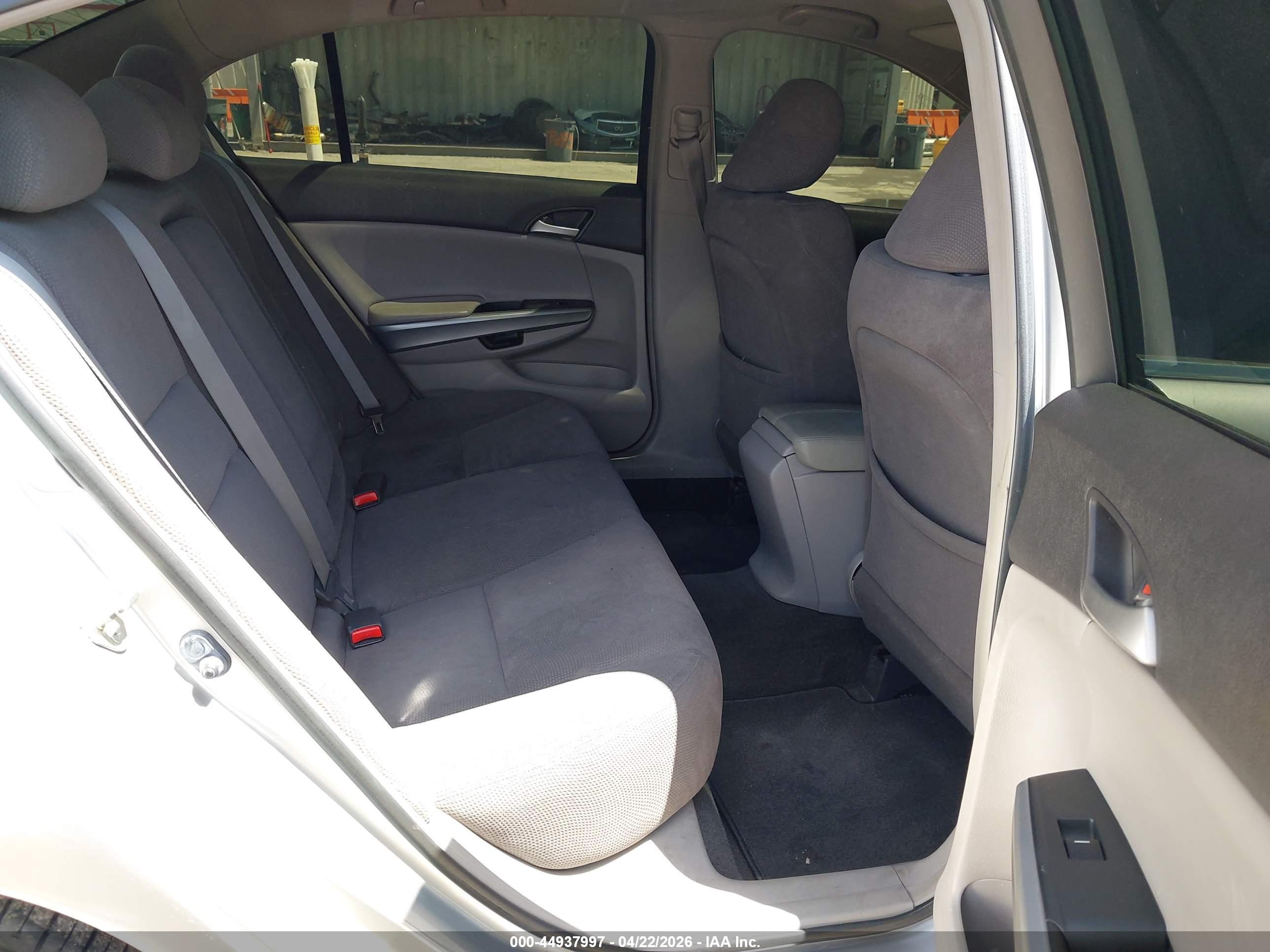 HONDA ACCORD image 8