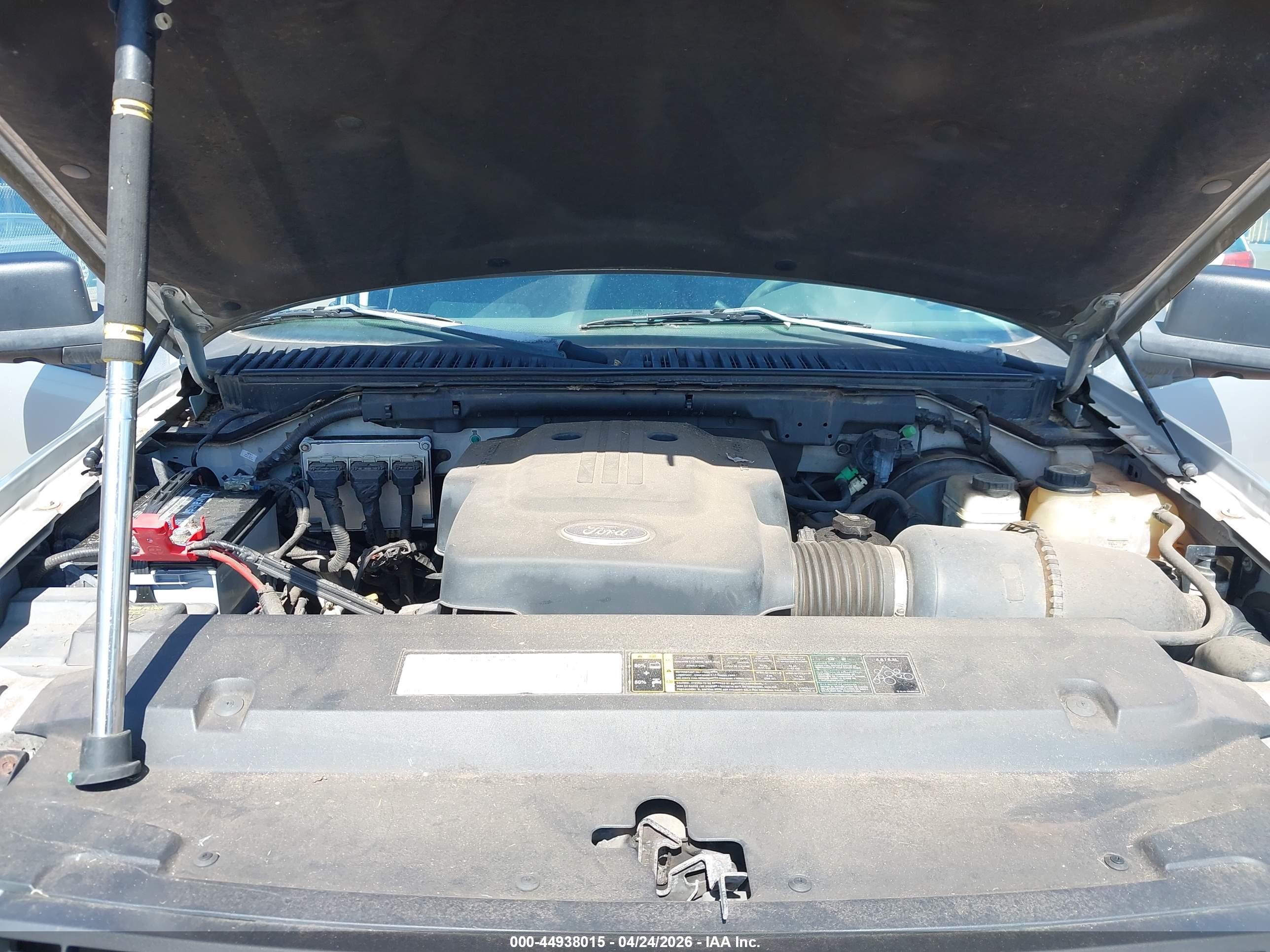 FORD EXPEDITION image 10