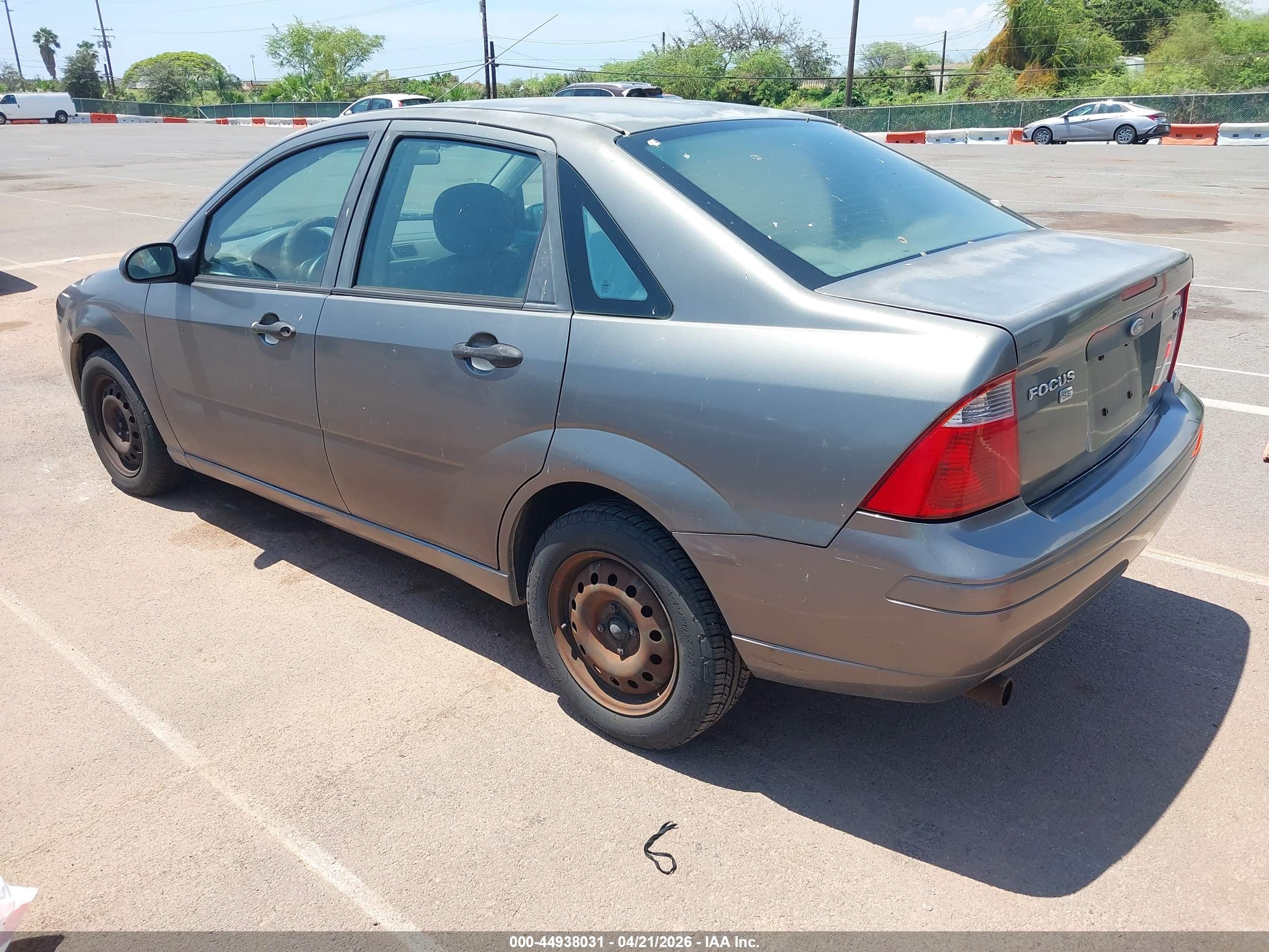 FORD FOCUS image 3
