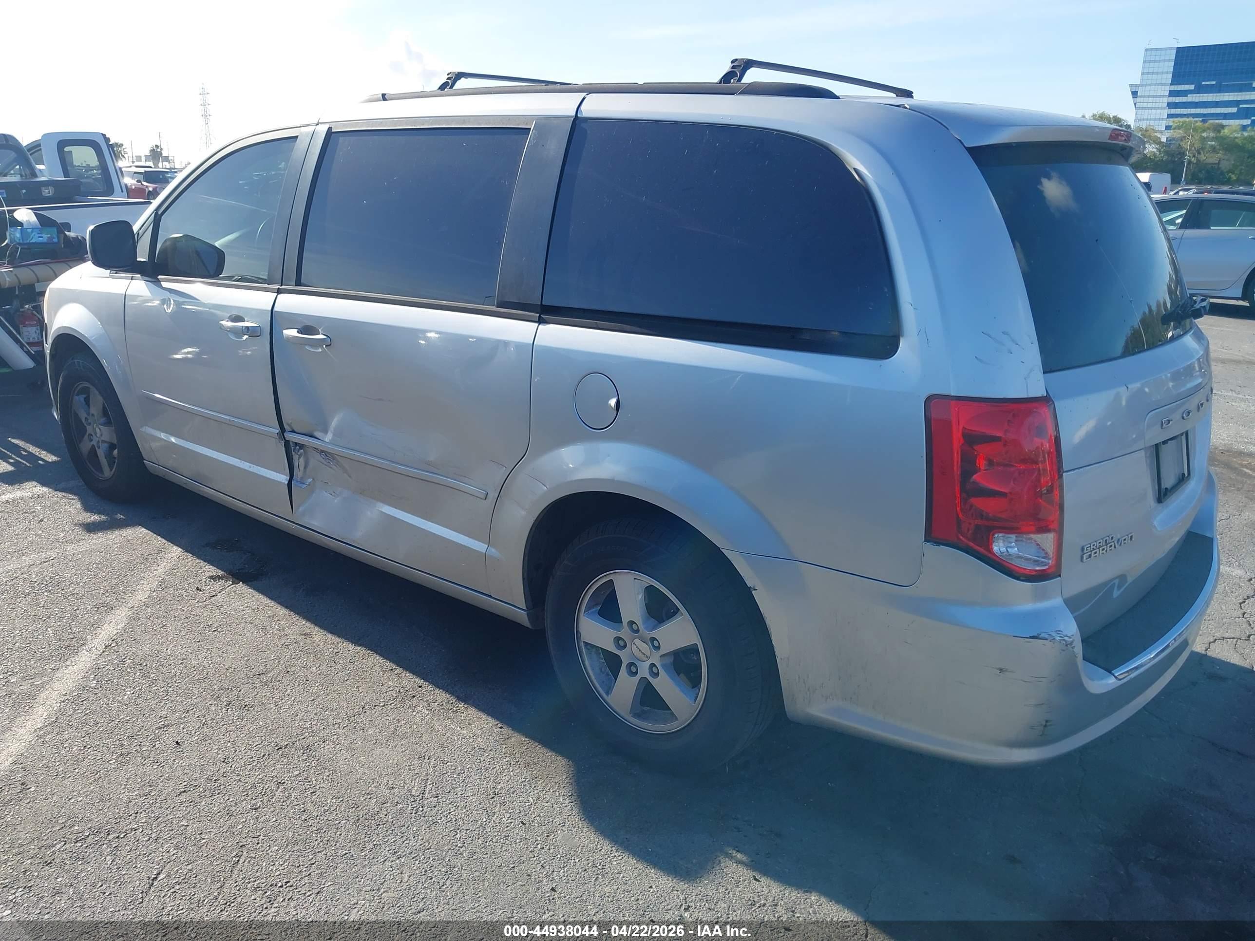 DODGE GRAND image 3