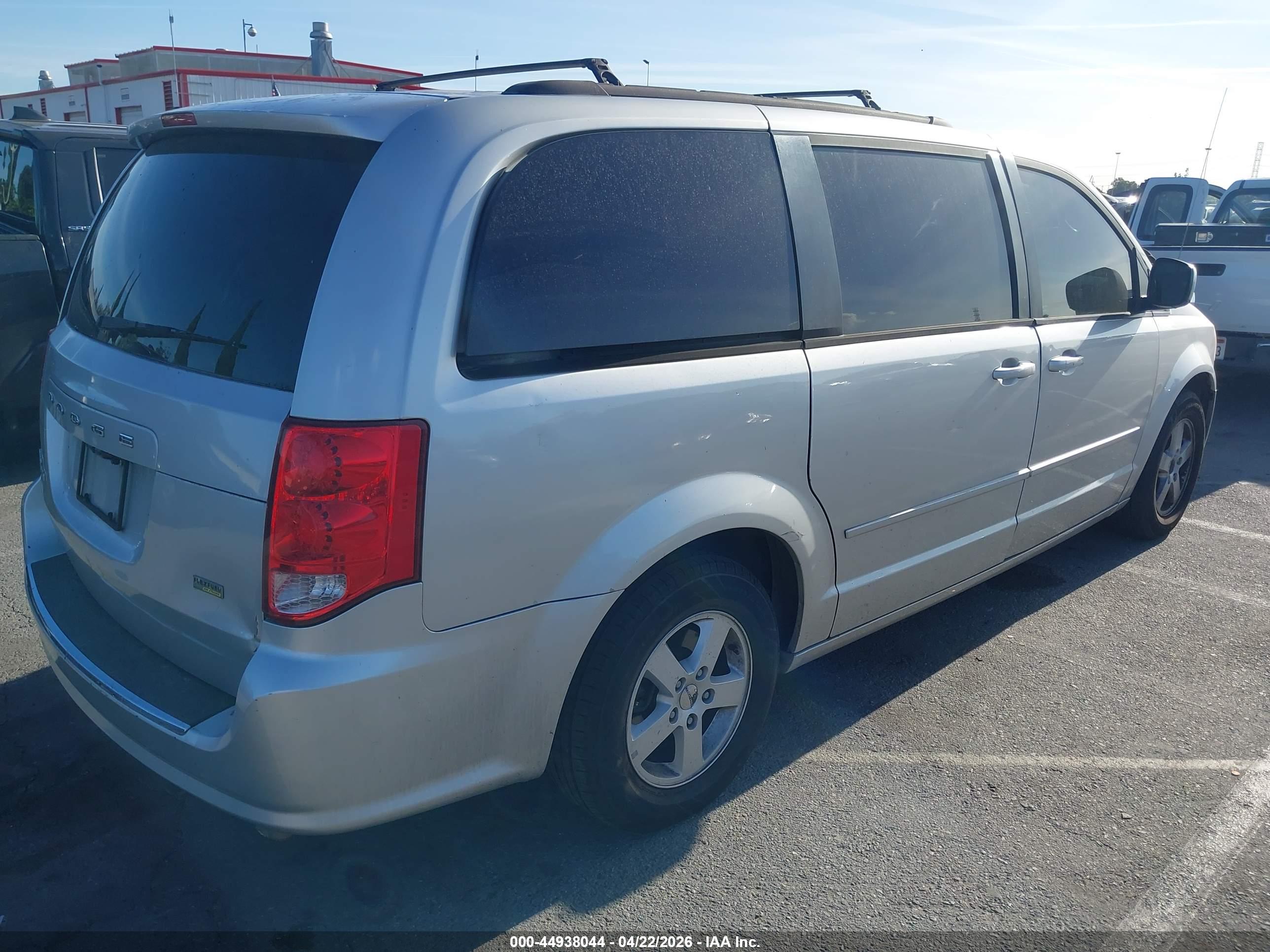 DODGE GRAND image 4