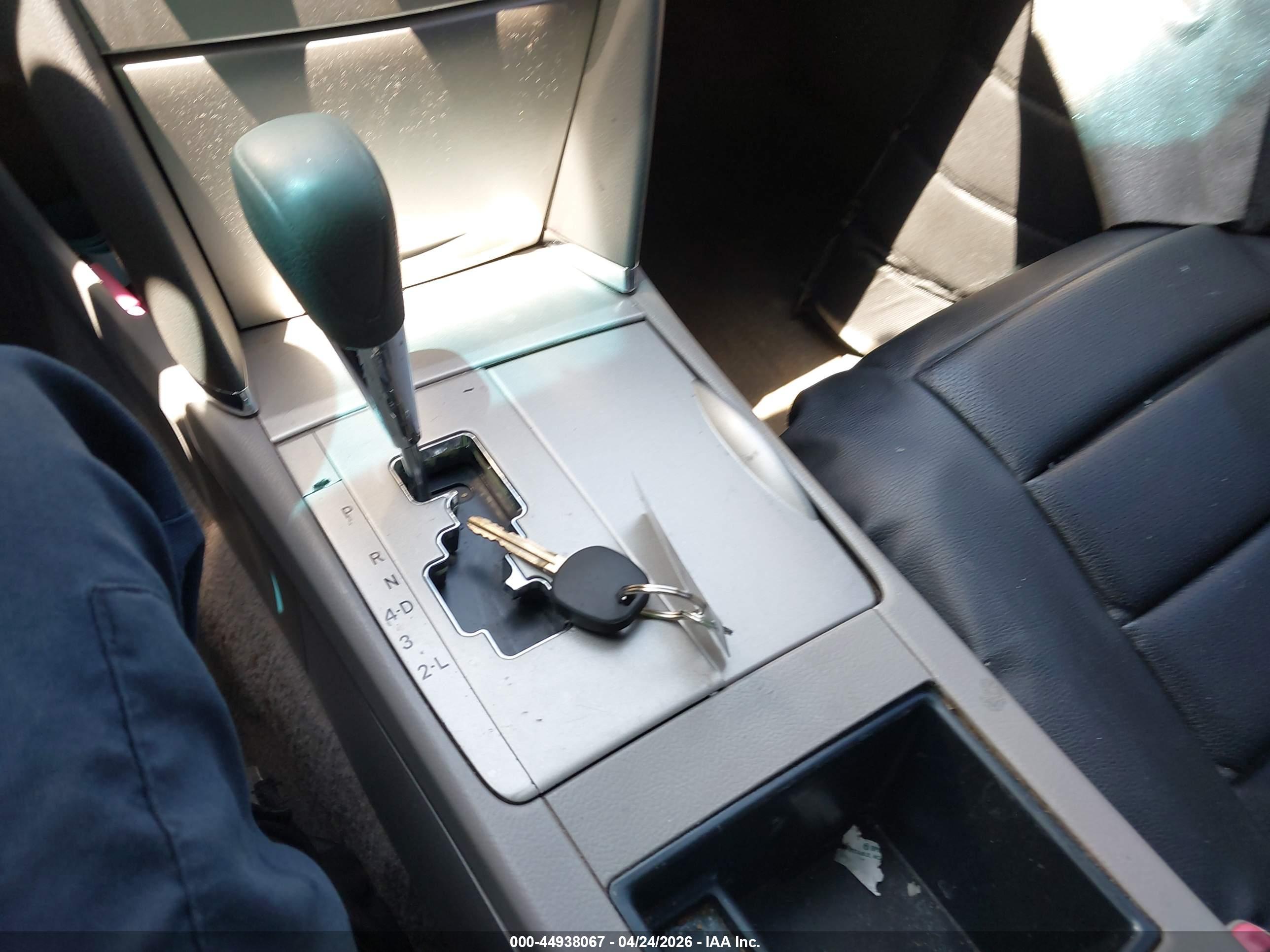 TOYOTA CAMRY image 11