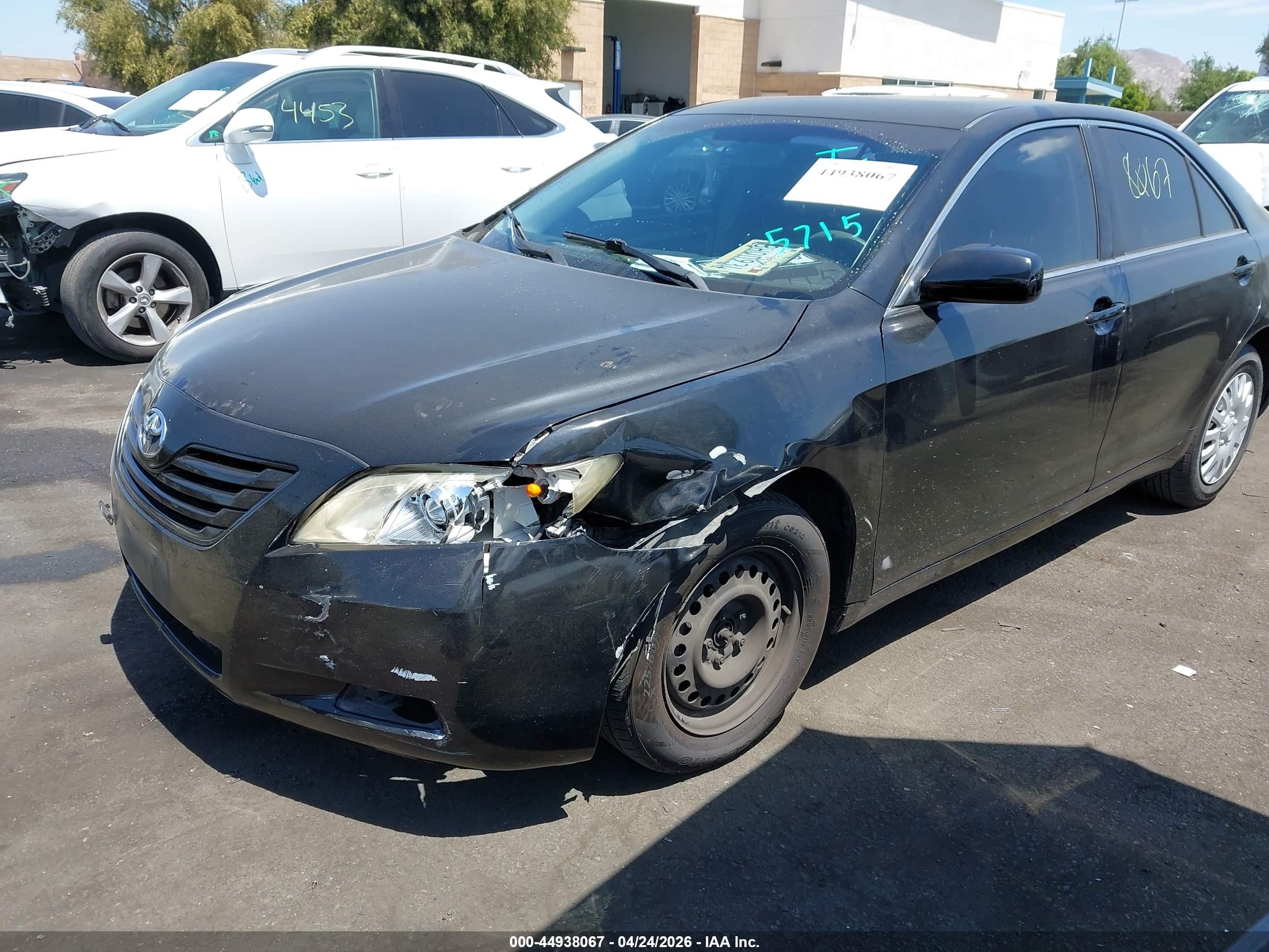 TOYOTA CAMRY image 2
