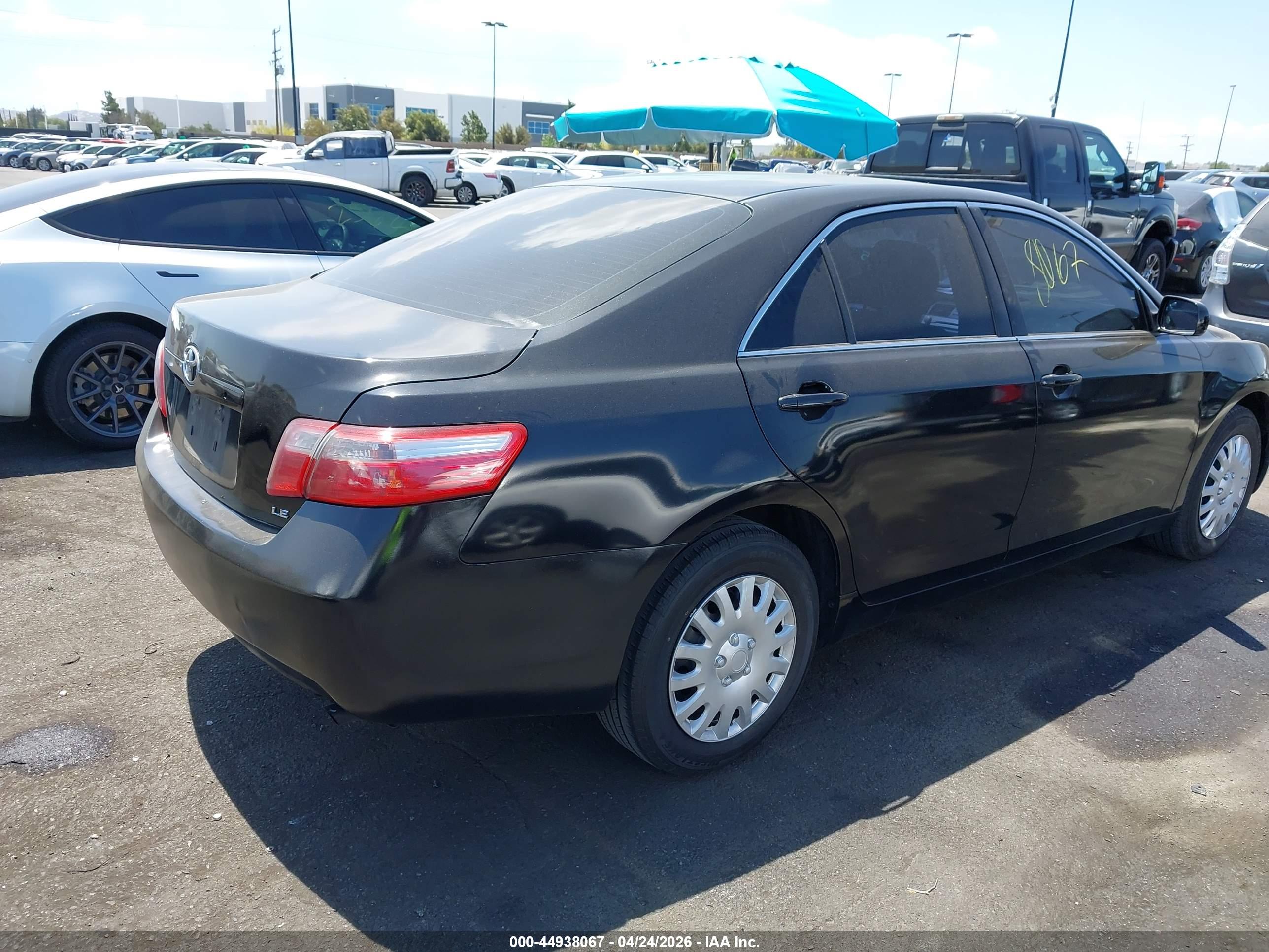 TOYOTA CAMRY image 4