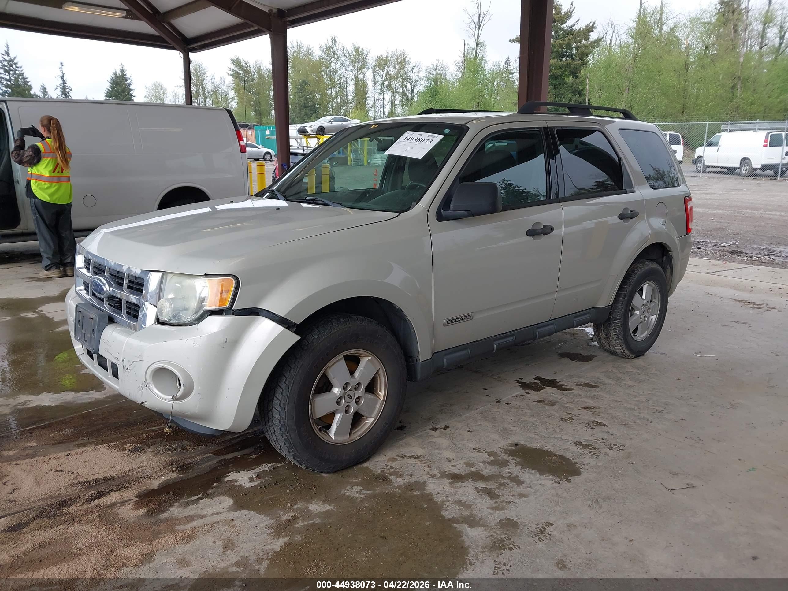 FORD ESCAPE image 2