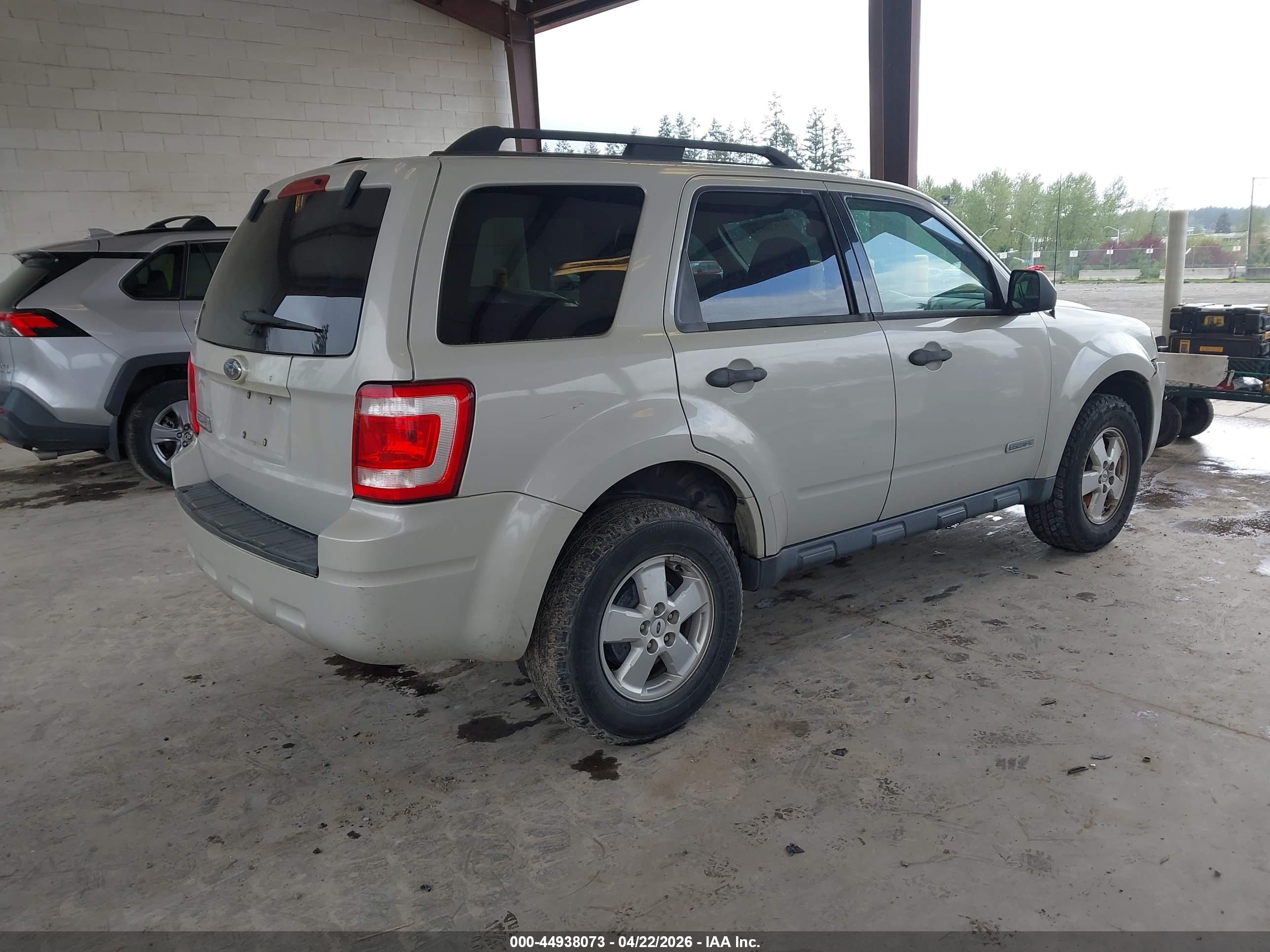 FORD ESCAPE image 4