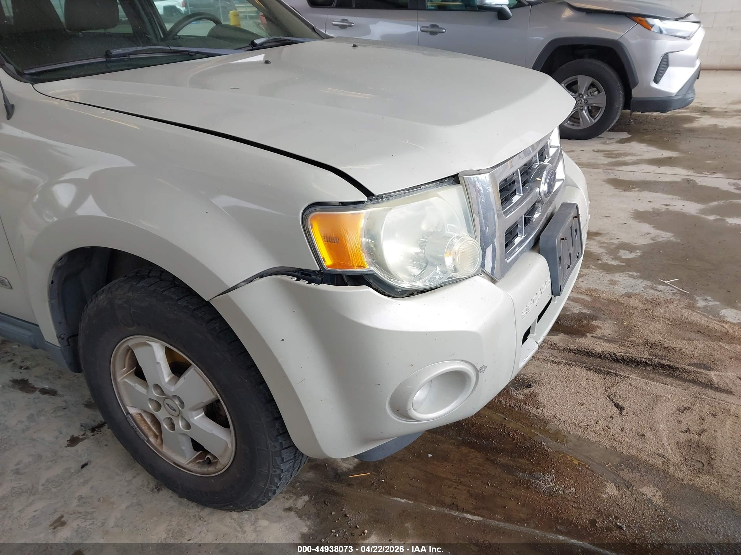 FORD ESCAPE image 6