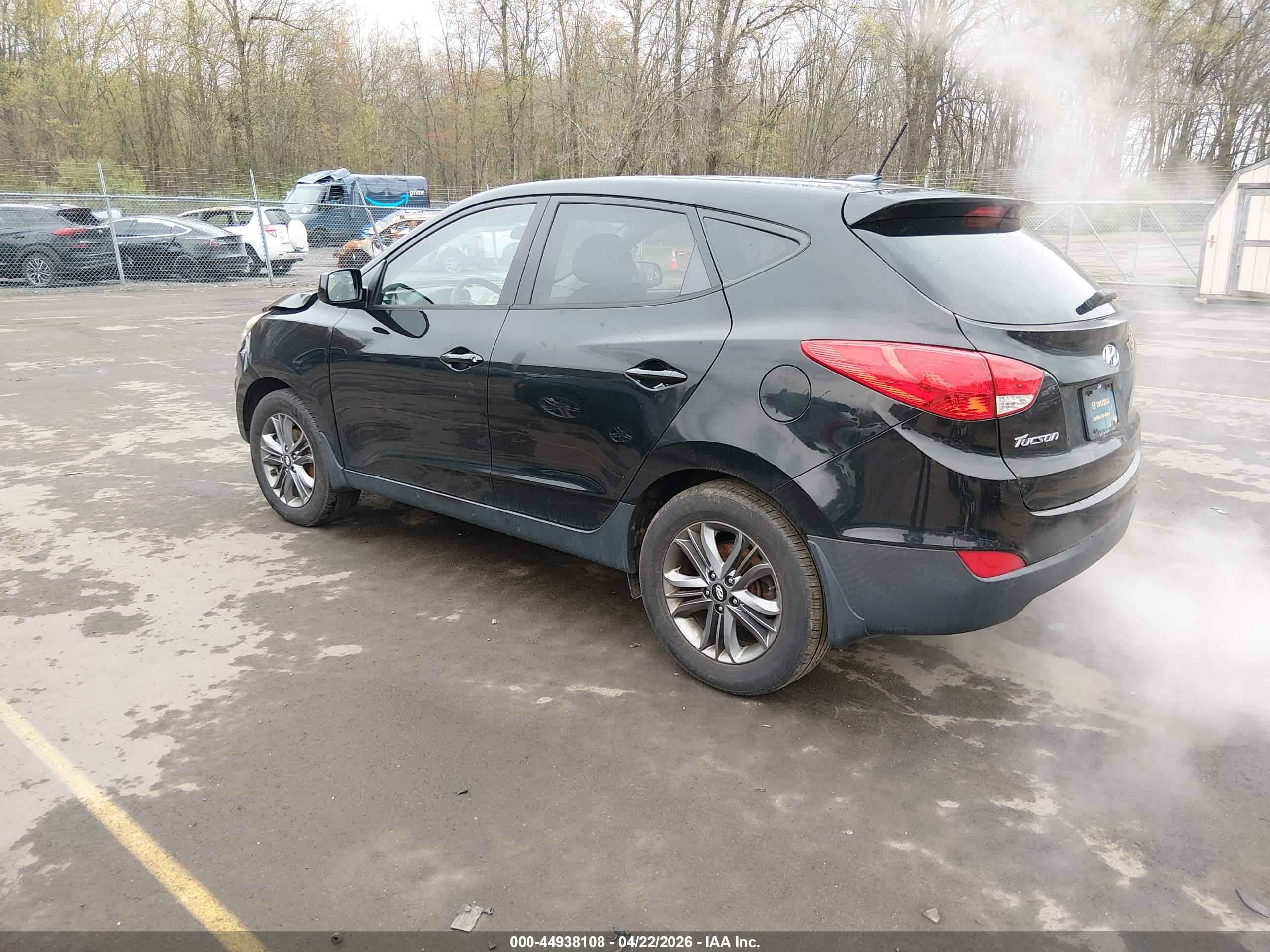 HYUNDAI TUCSON image 3