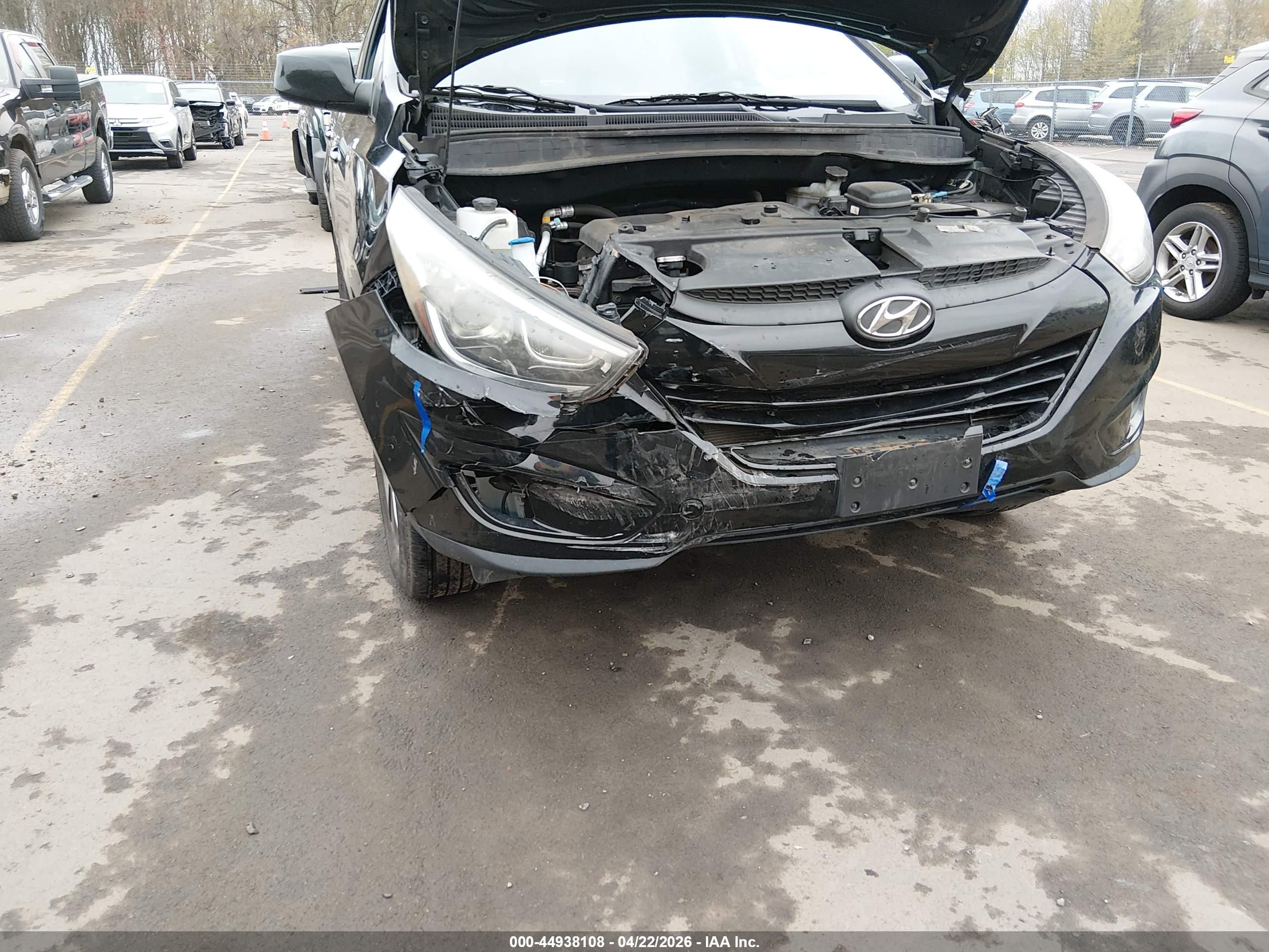 HYUNDAI TUCSON image 6