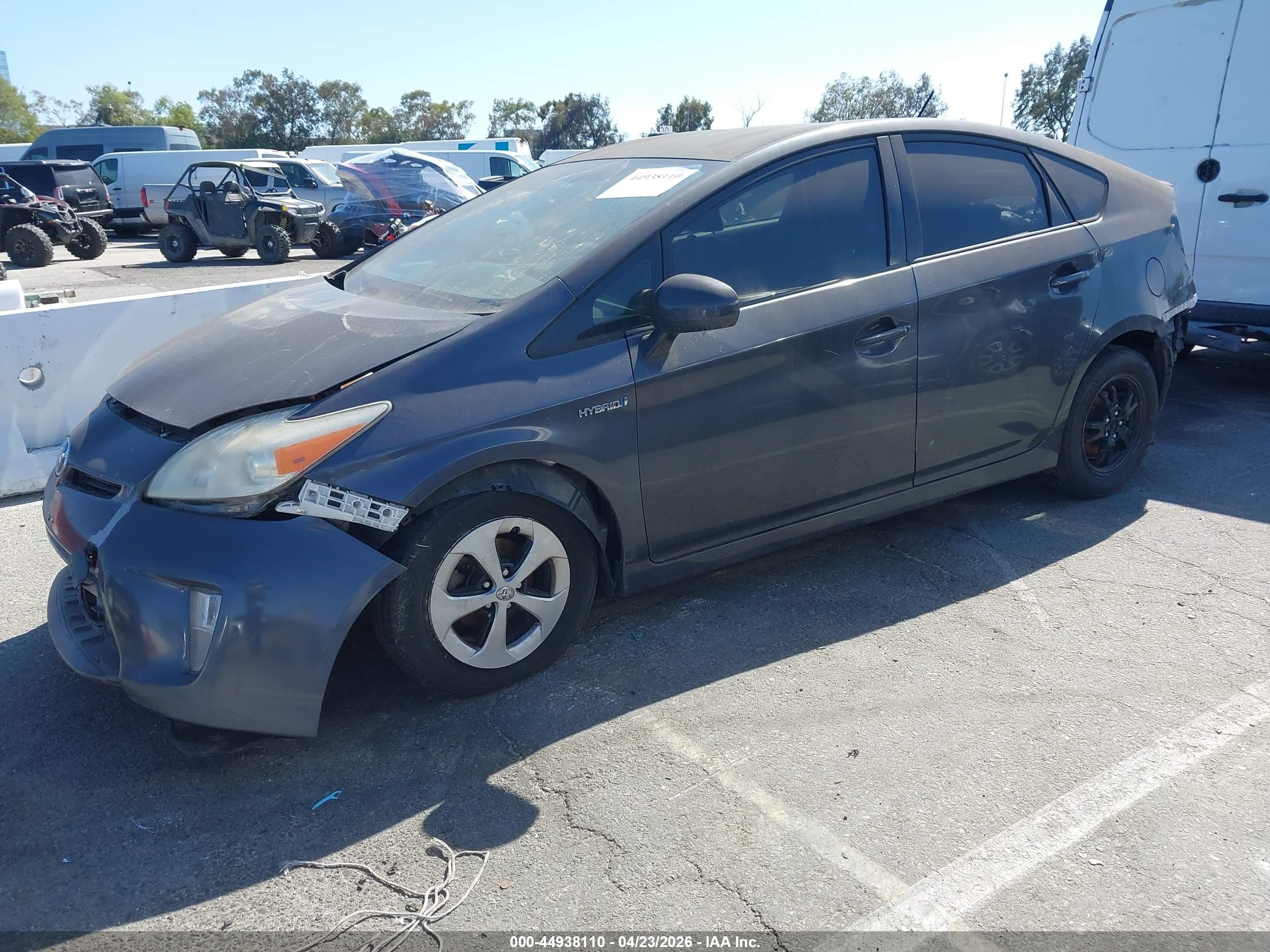 TOYOTA PRIUS image 2