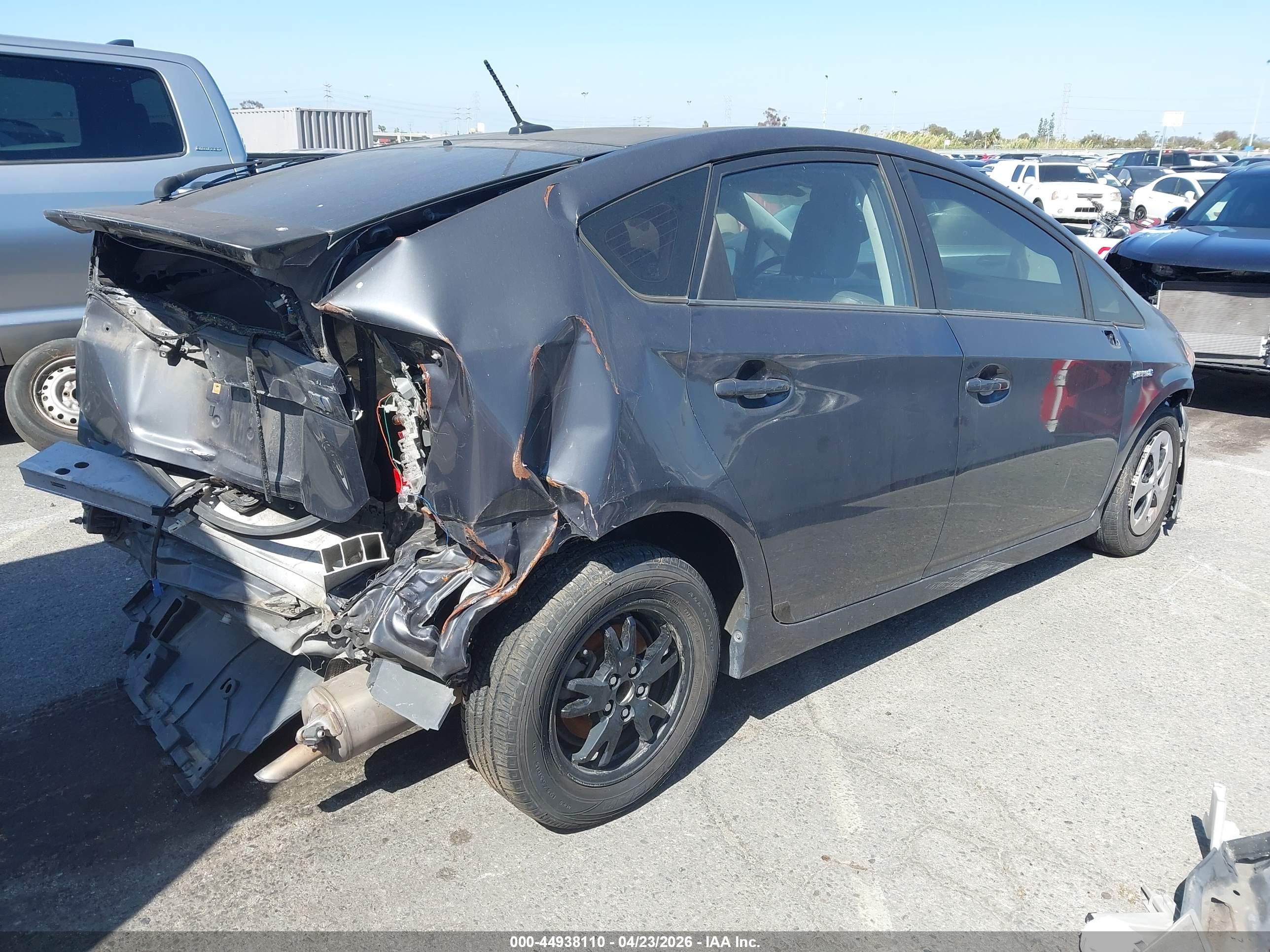 TOYOTA PRIUS image 4