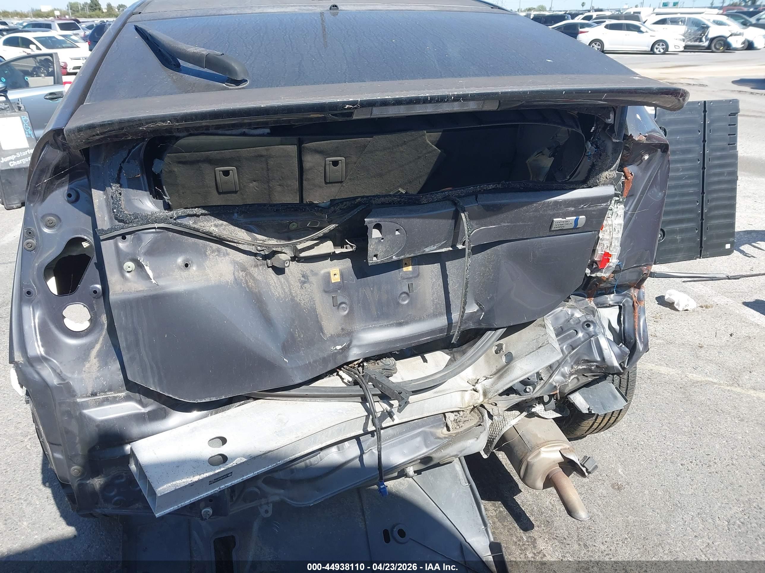 TOYOTA PRIUS image 6