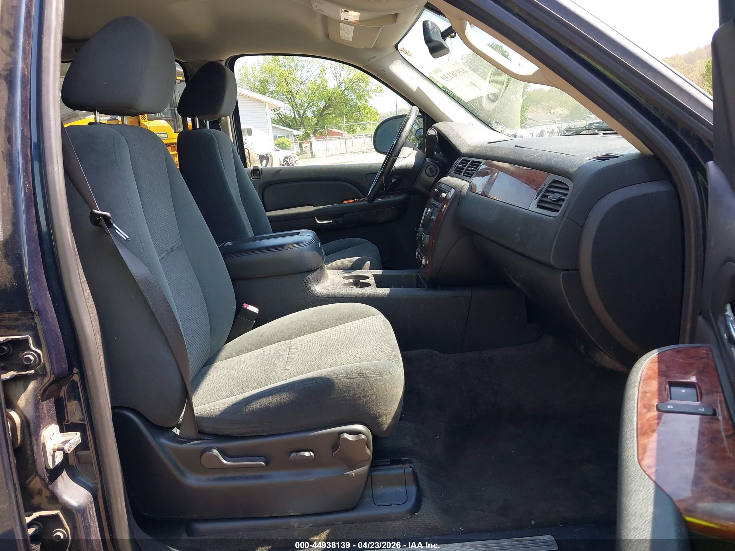 CHEVROLET AVALANCHE image 5