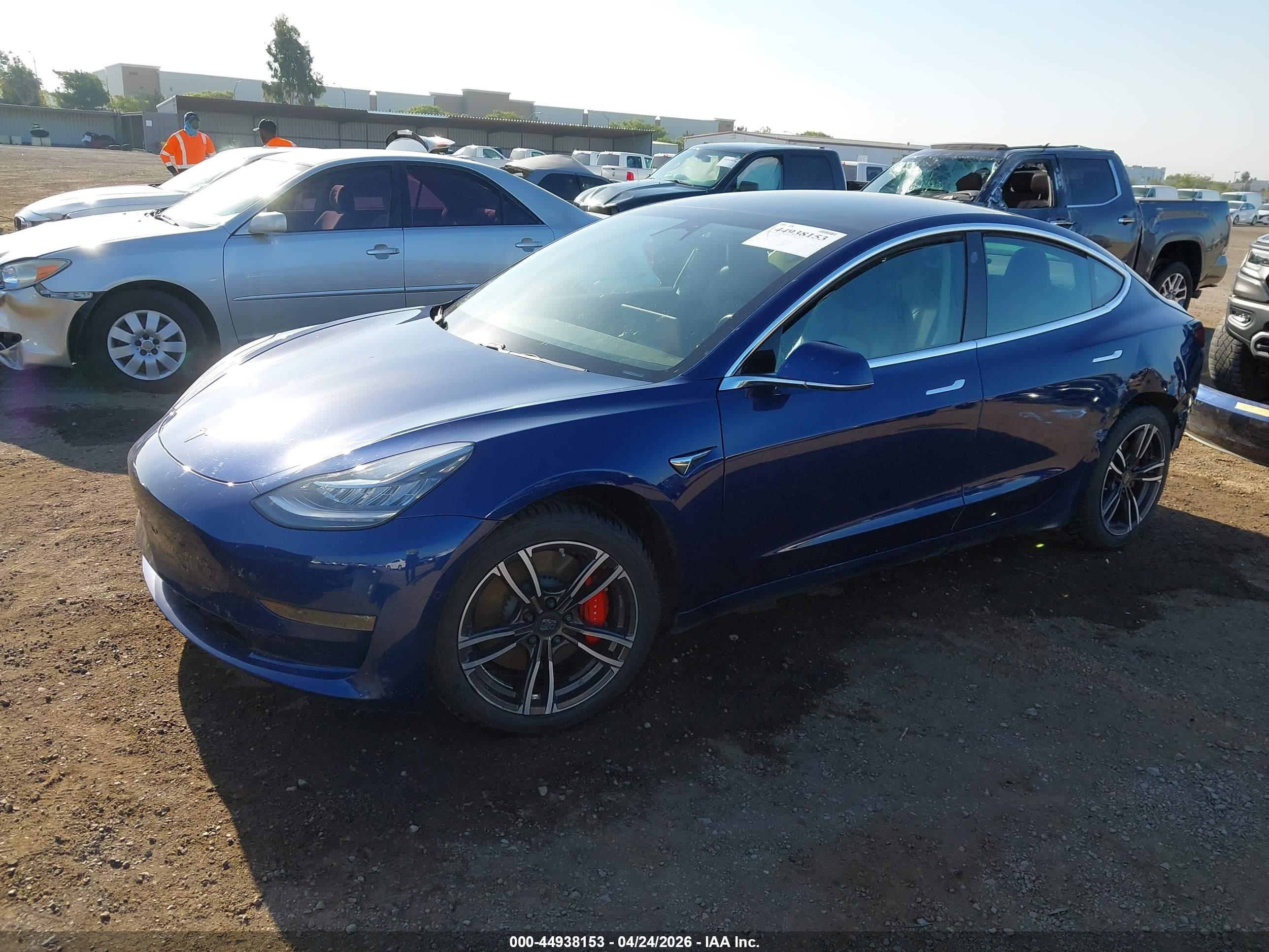 TESLA MODEL image 2