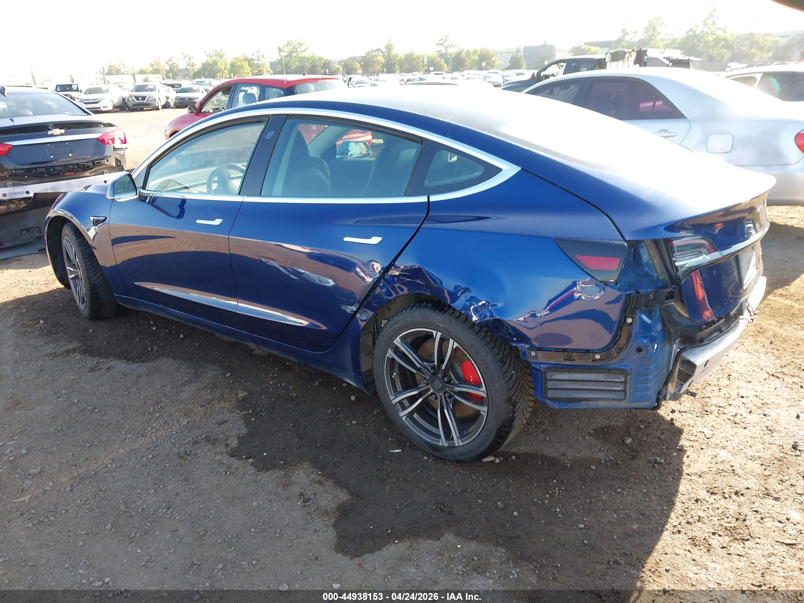 TESLA MODEL image 3