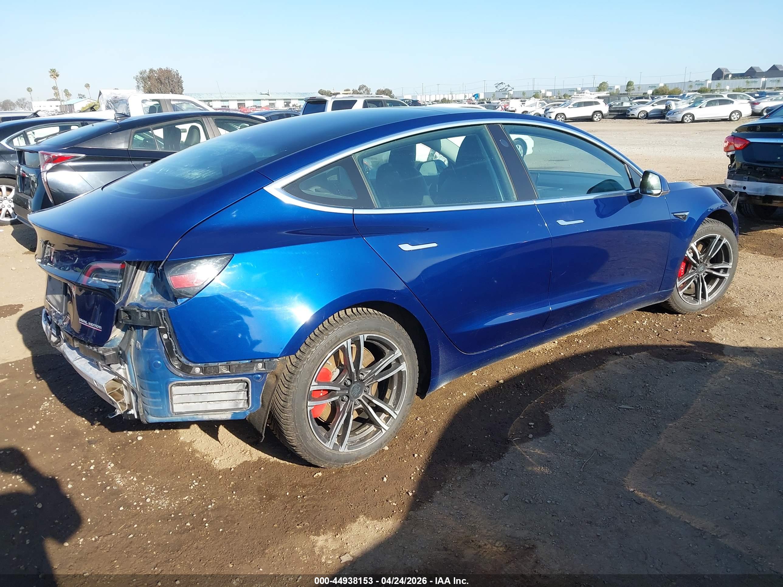 TESLA MODEL image 4