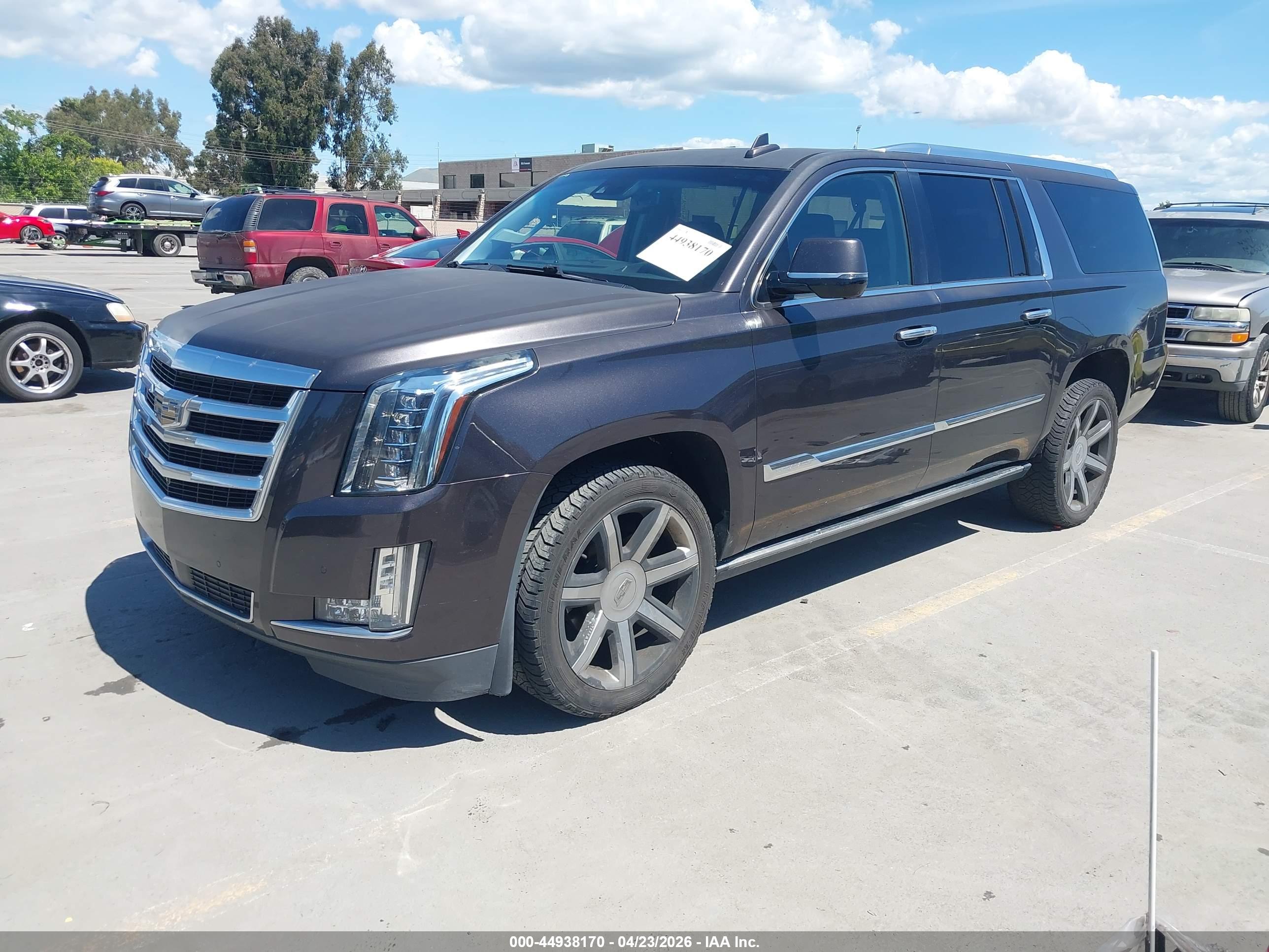 CADILLAC ESCALADE image 2