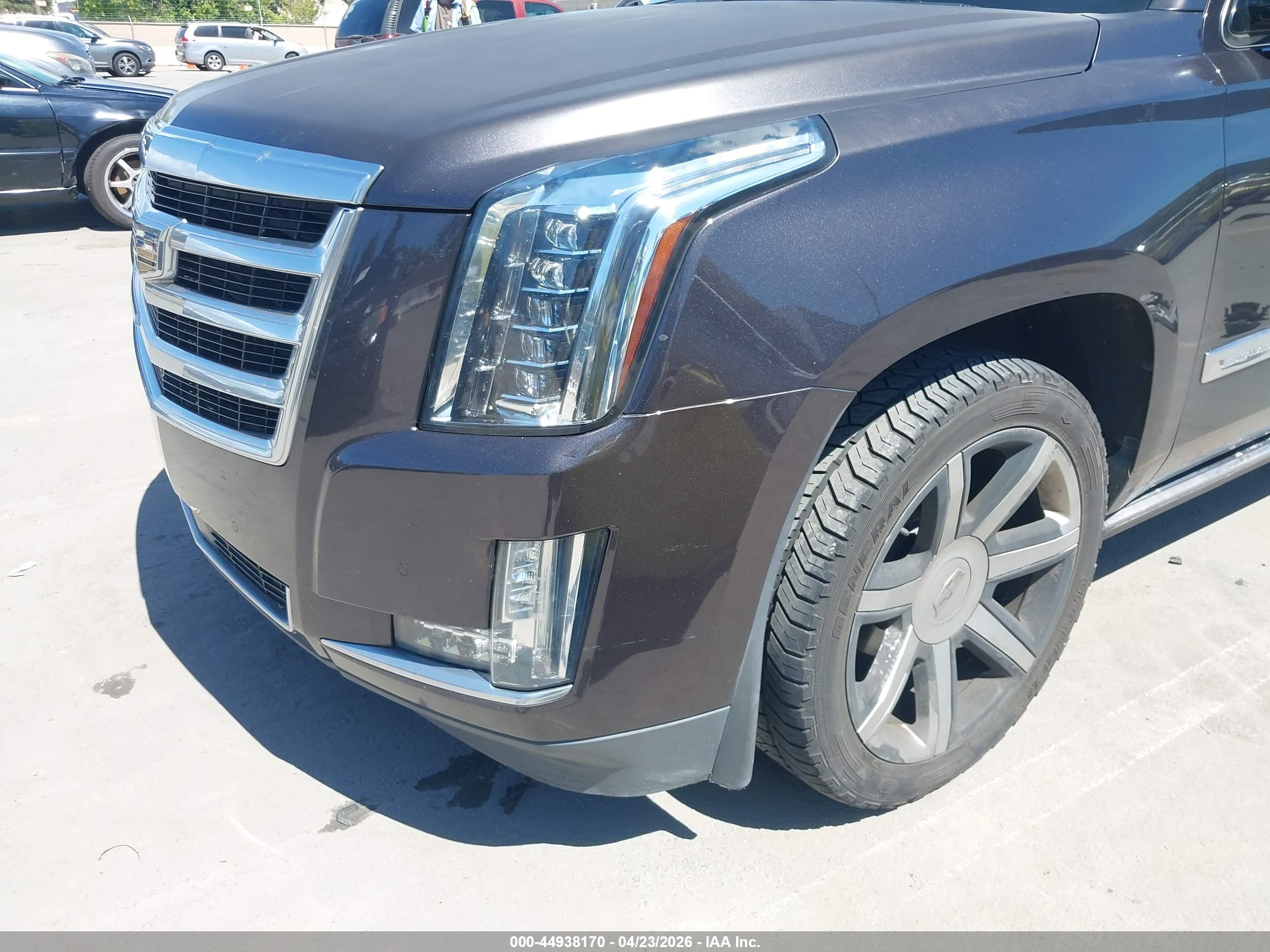 CADILLAC ESCALADE image 6