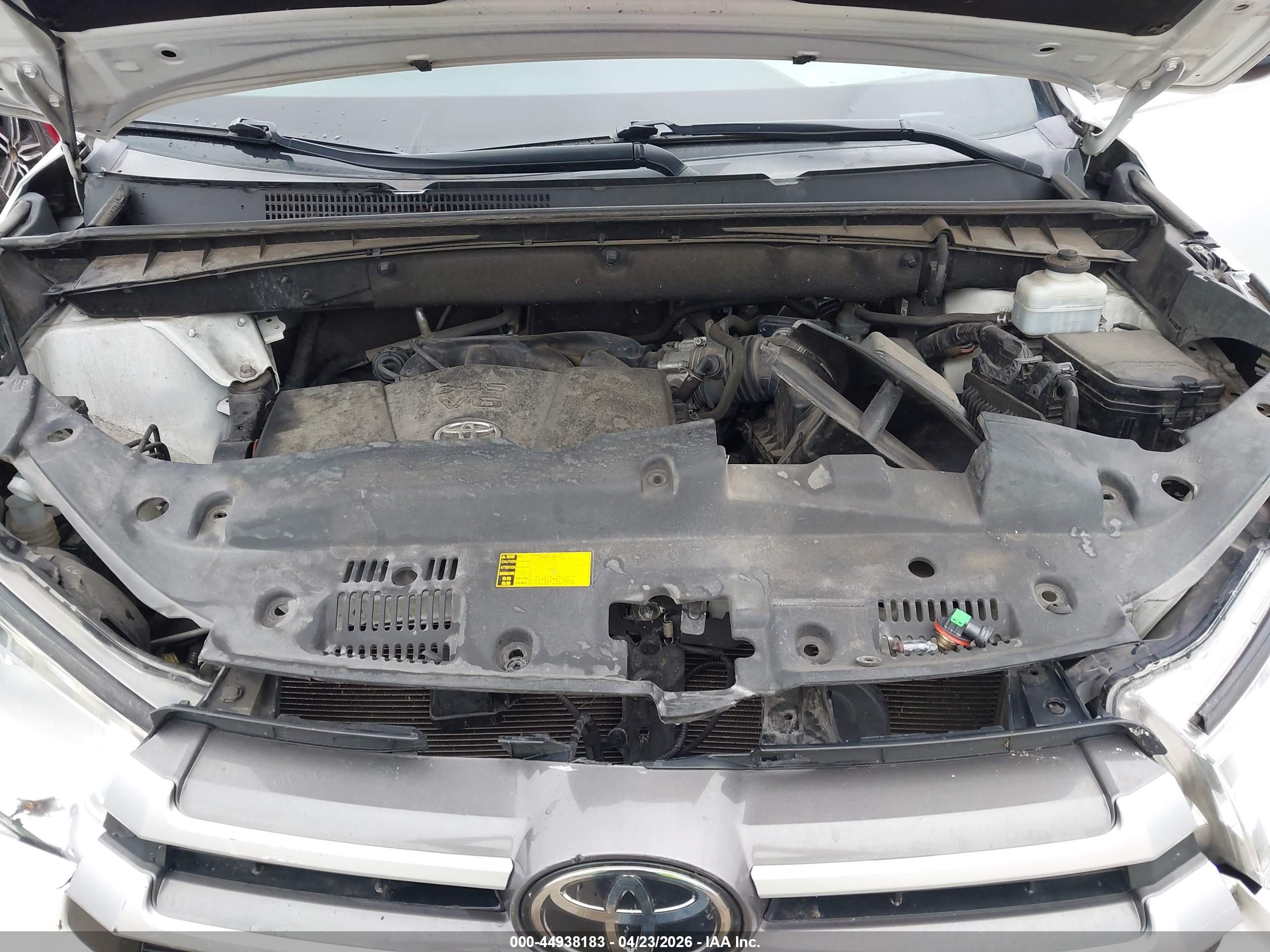 TOYOTA HIGHLANDER image 10