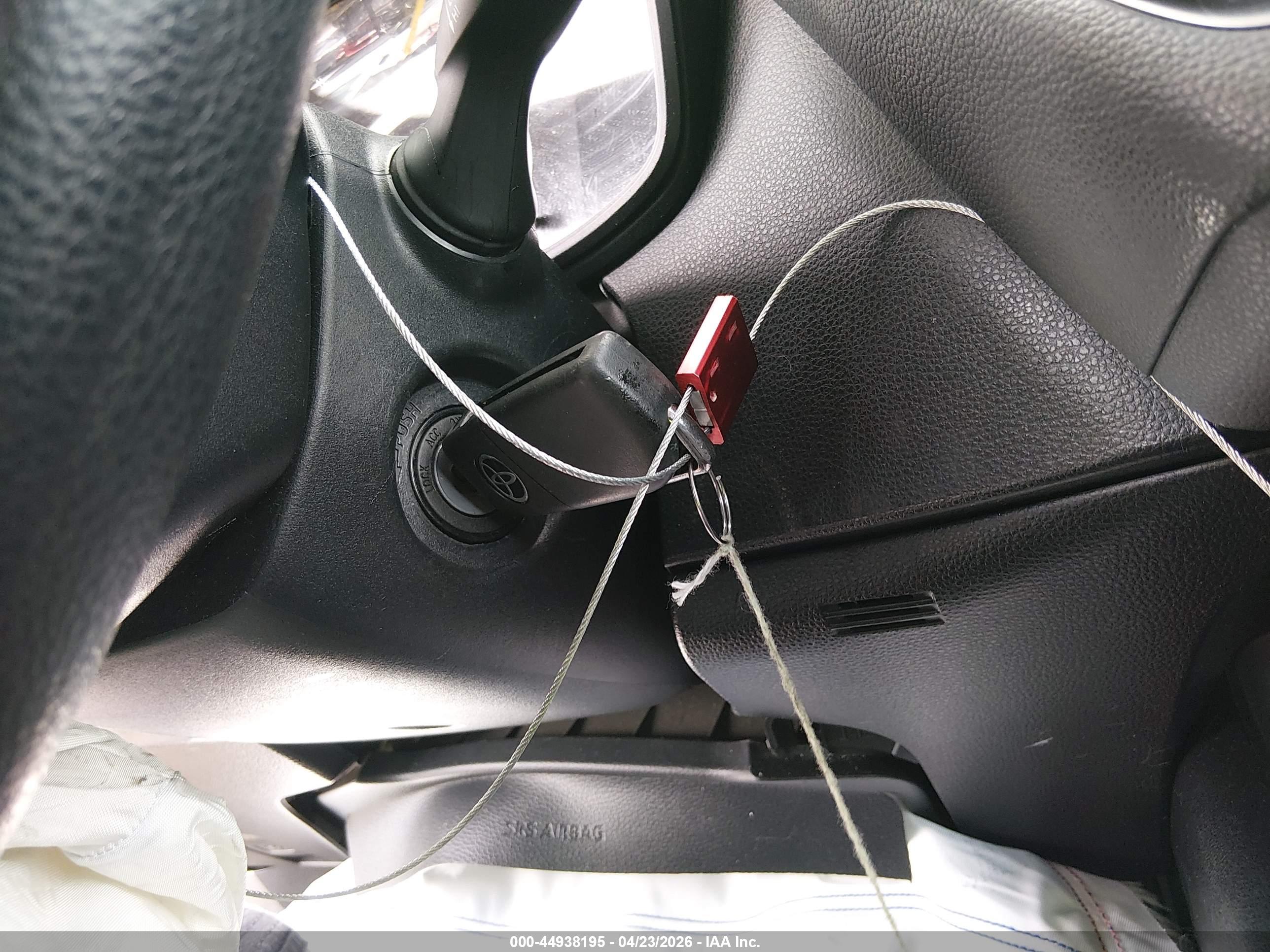 TOYOTA COROLLA image 11