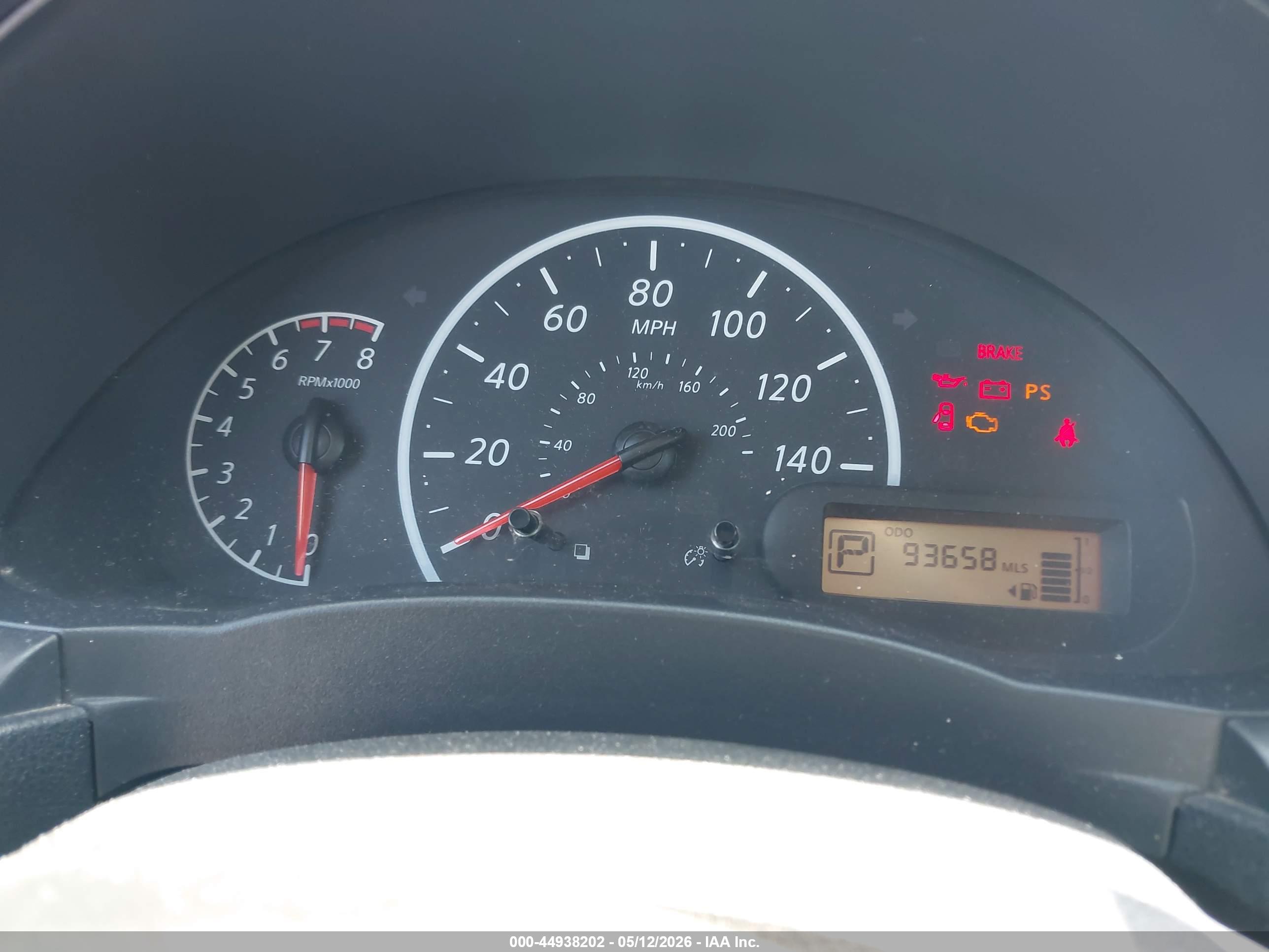 NISSAN VERSA image 7