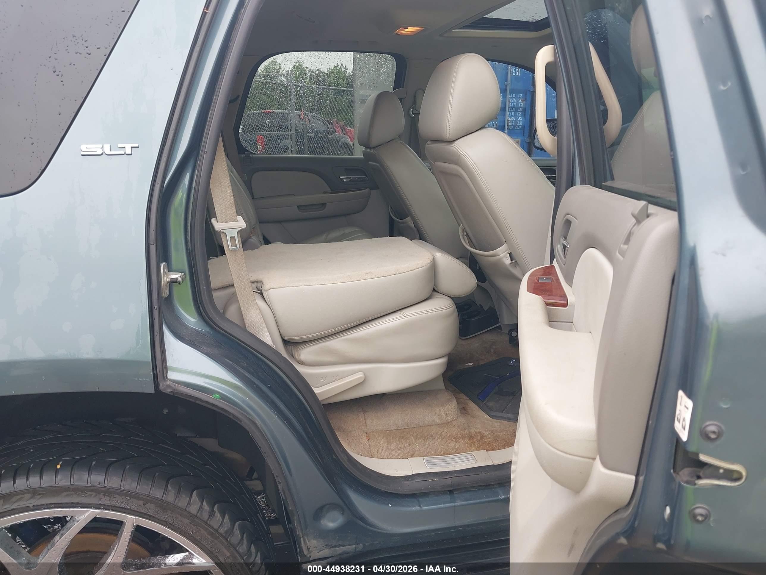 GMC YUKON image 8