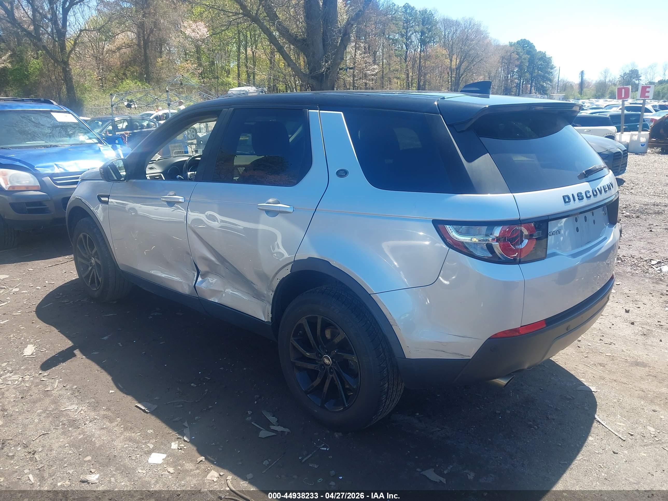 LAND ROVER image 3