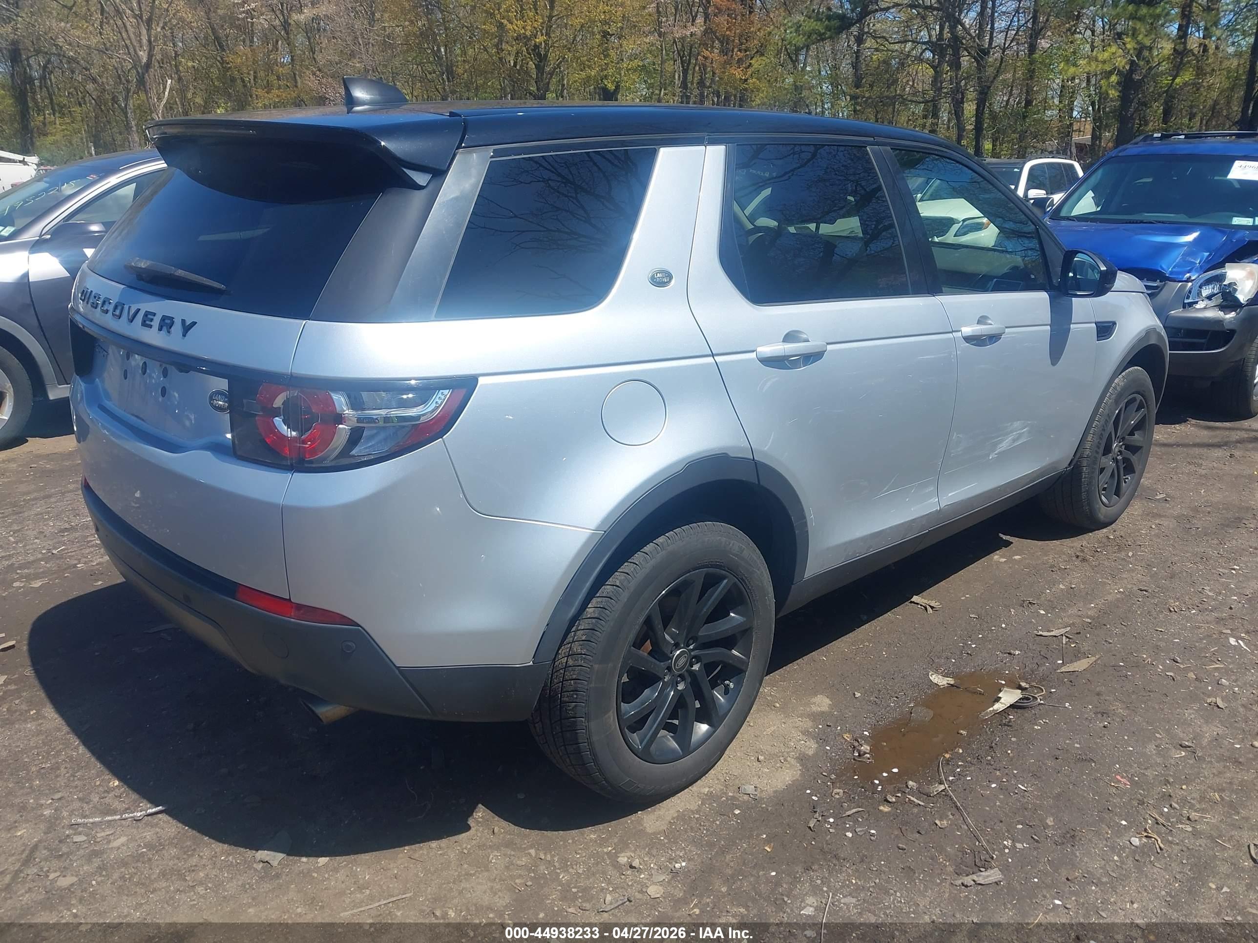 LAND ROVER image 4