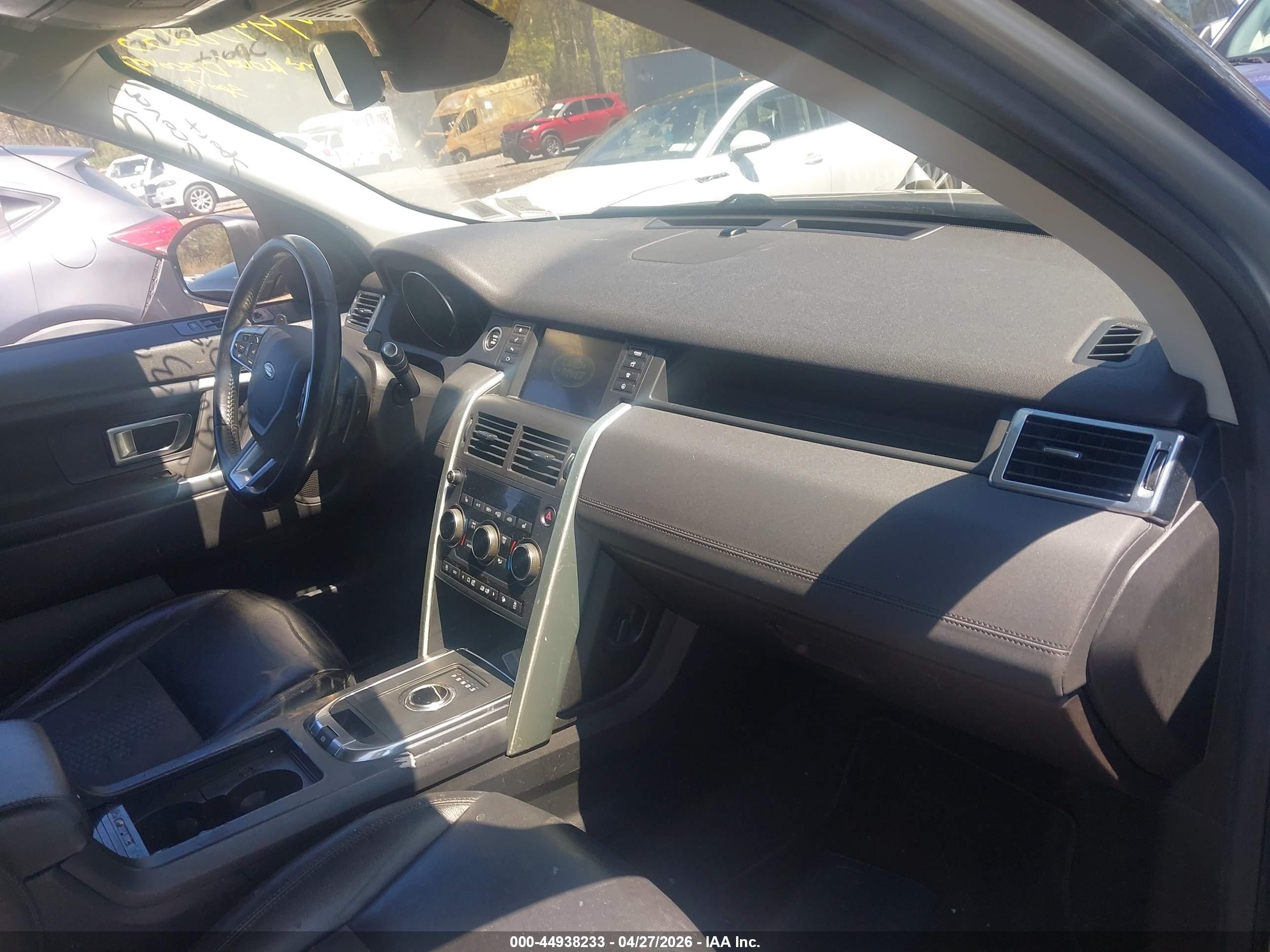 LAND ROVER image 5
