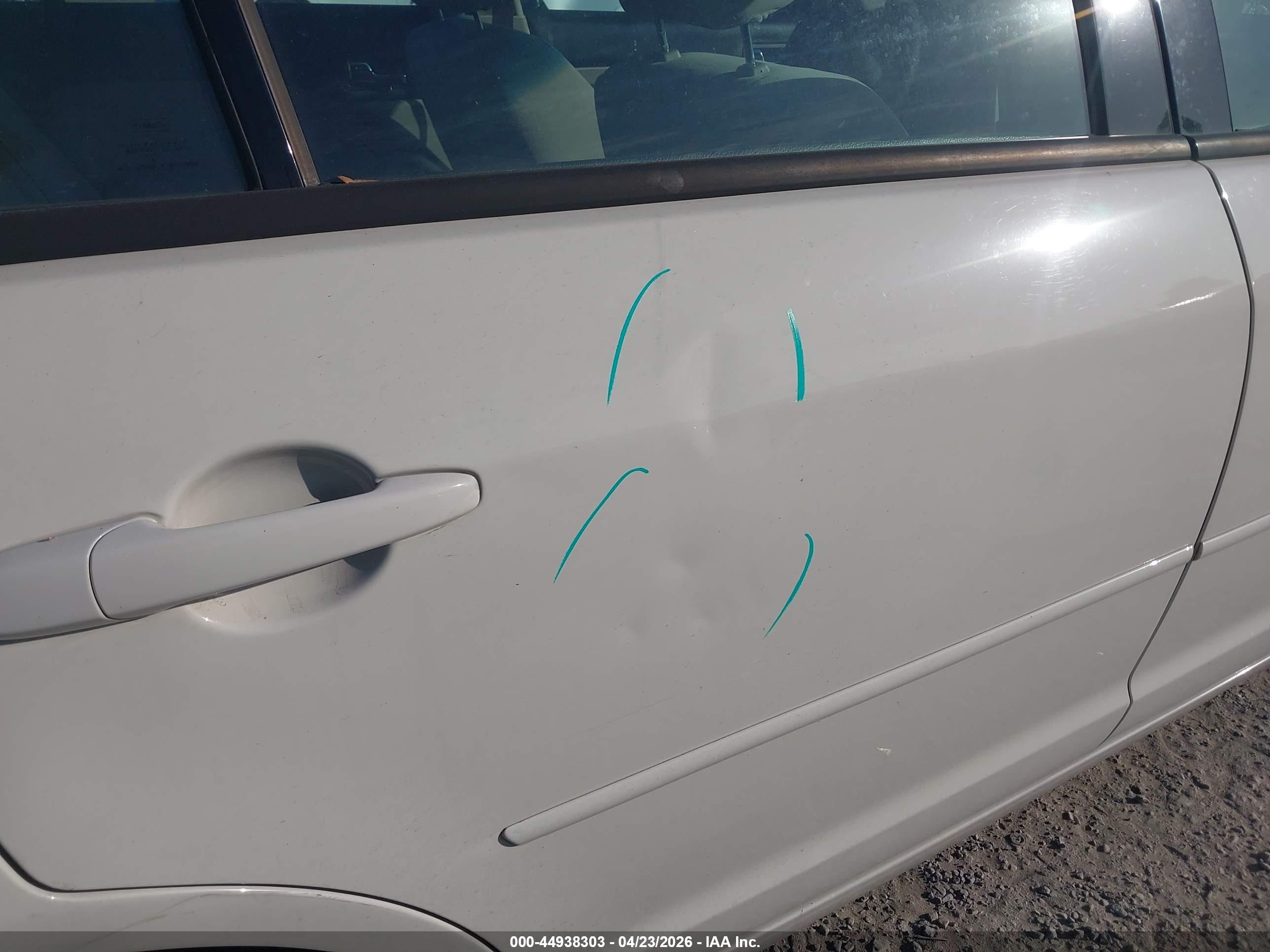 FORD FUSION image 6
