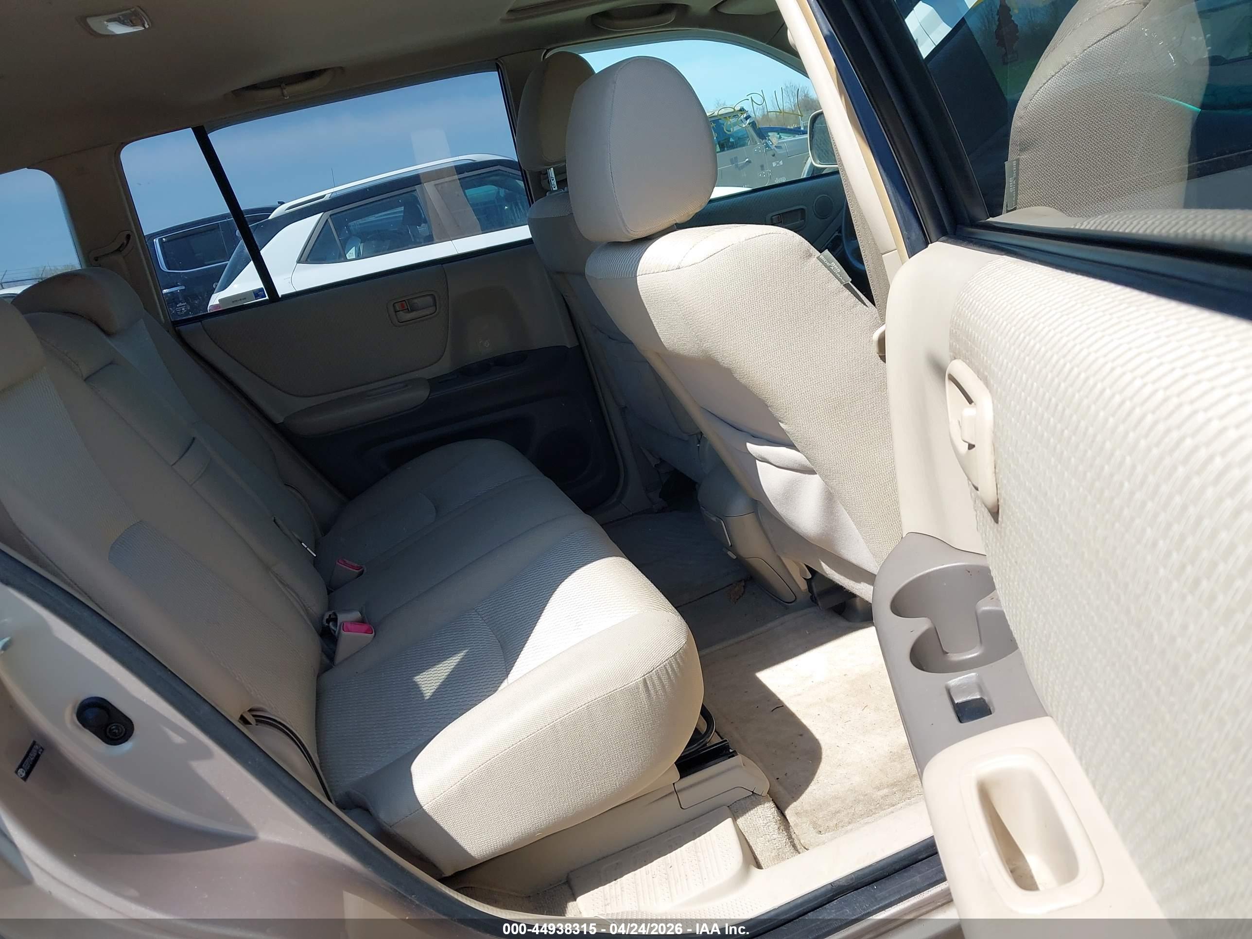 TOYOTA HIGHLANDER image 8