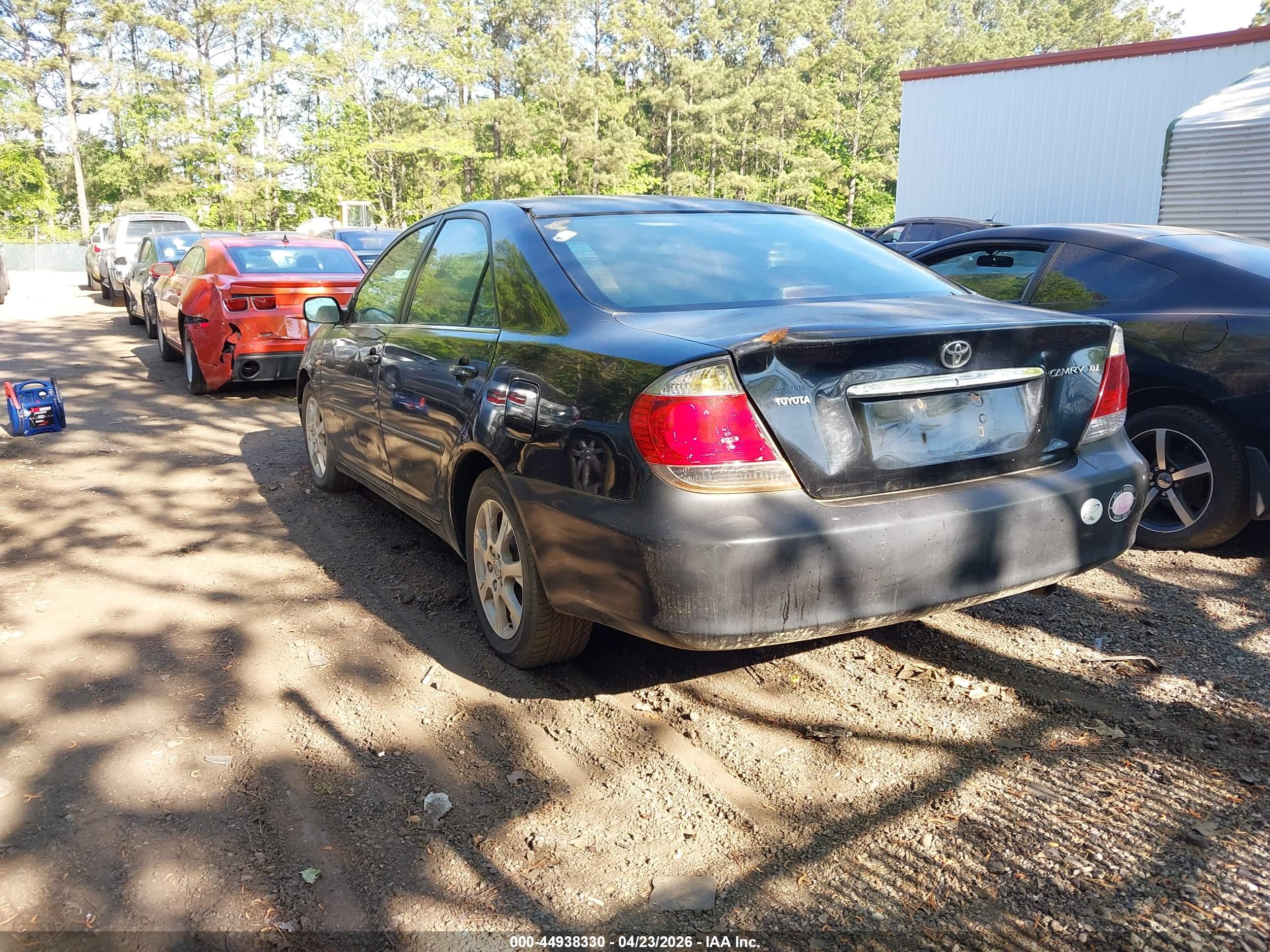 TOYOTA CAMRY image 3