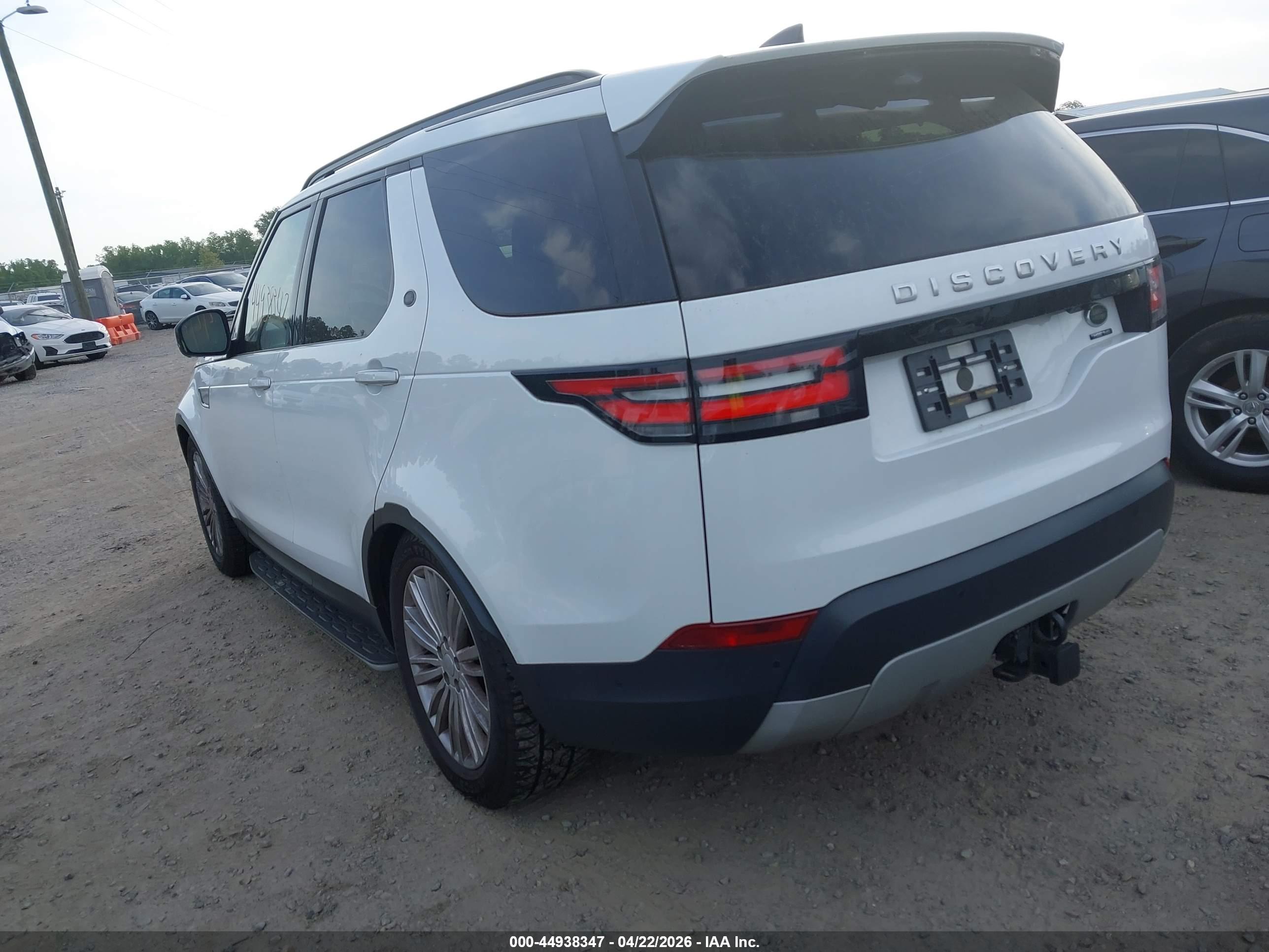 LAND ROVER image 3