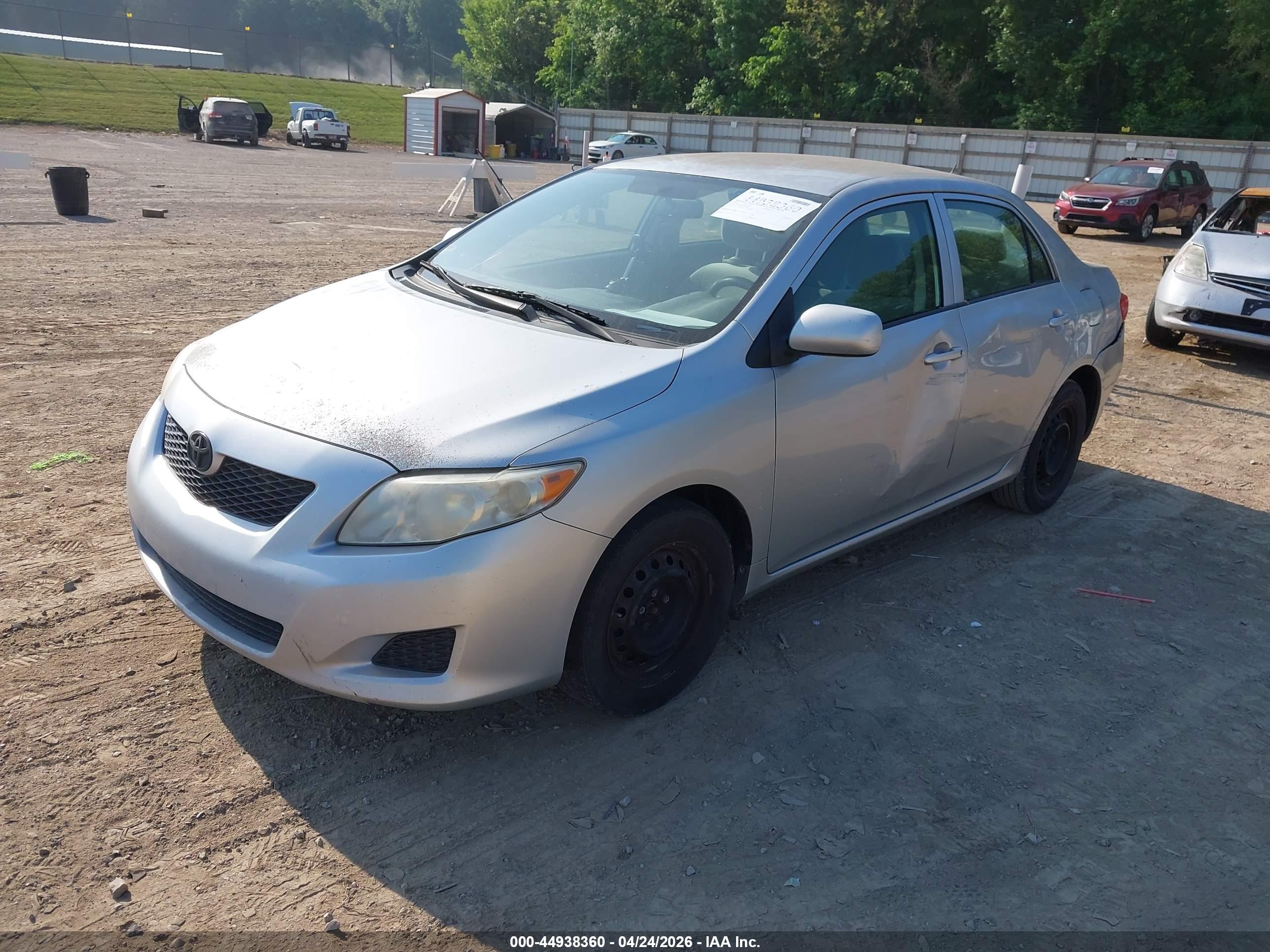 TOYOTA COROLLA image 2