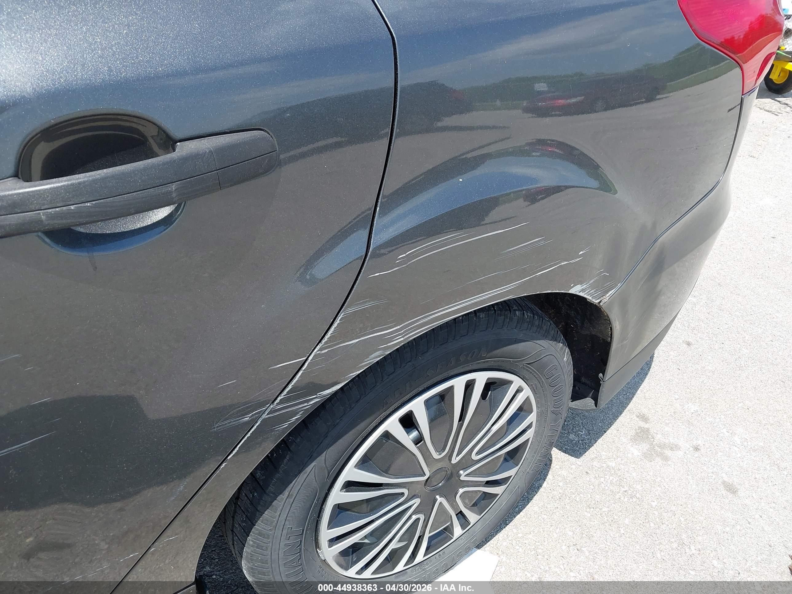 FORD FOCUS image 6