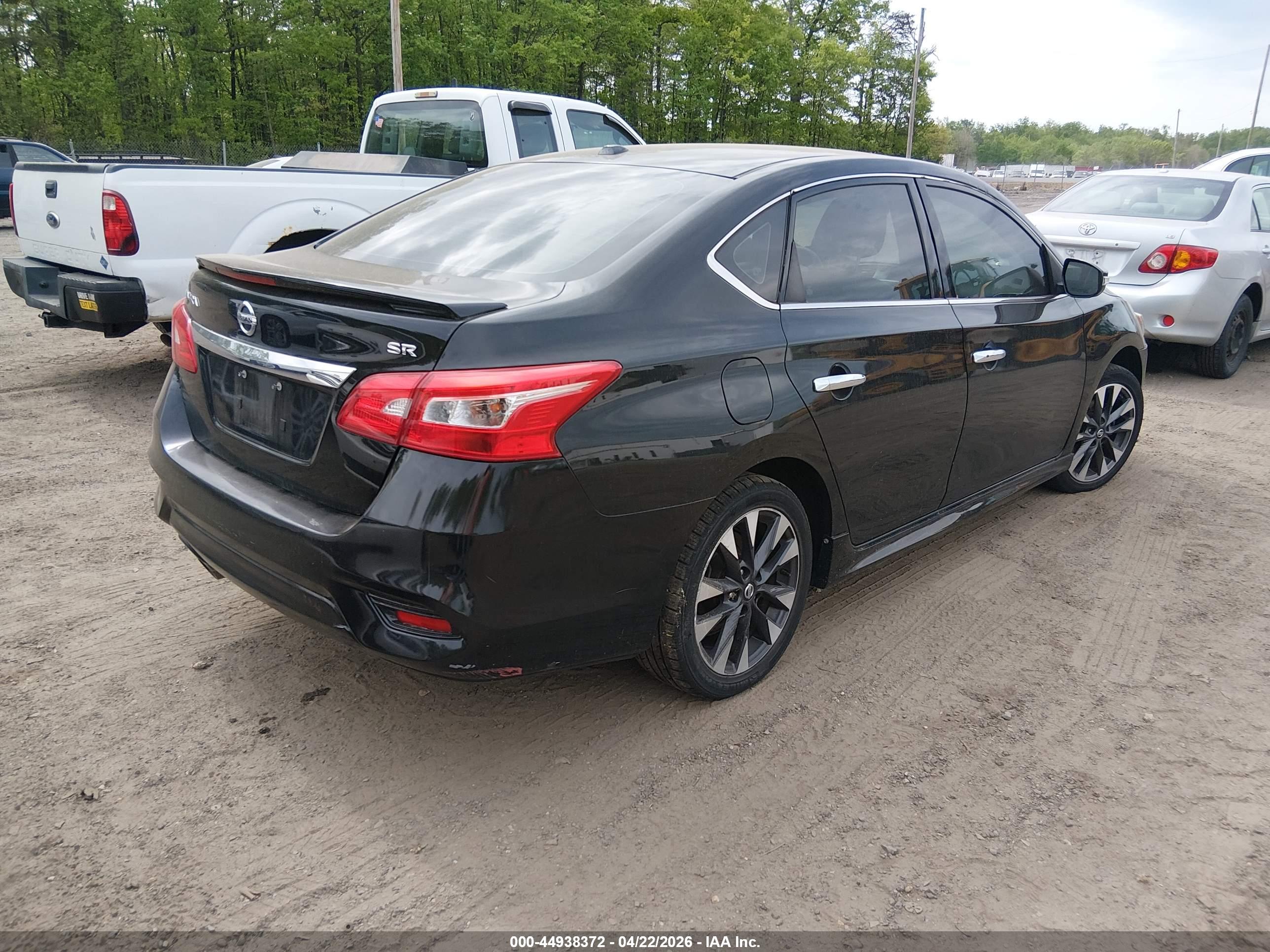 NISSAN SENTRA image 4
