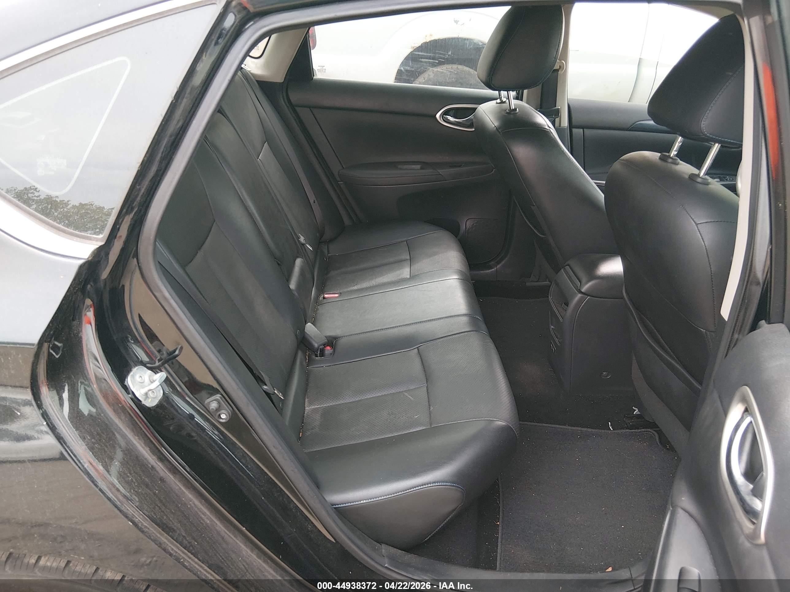 NISSAN SENTRA image 8
