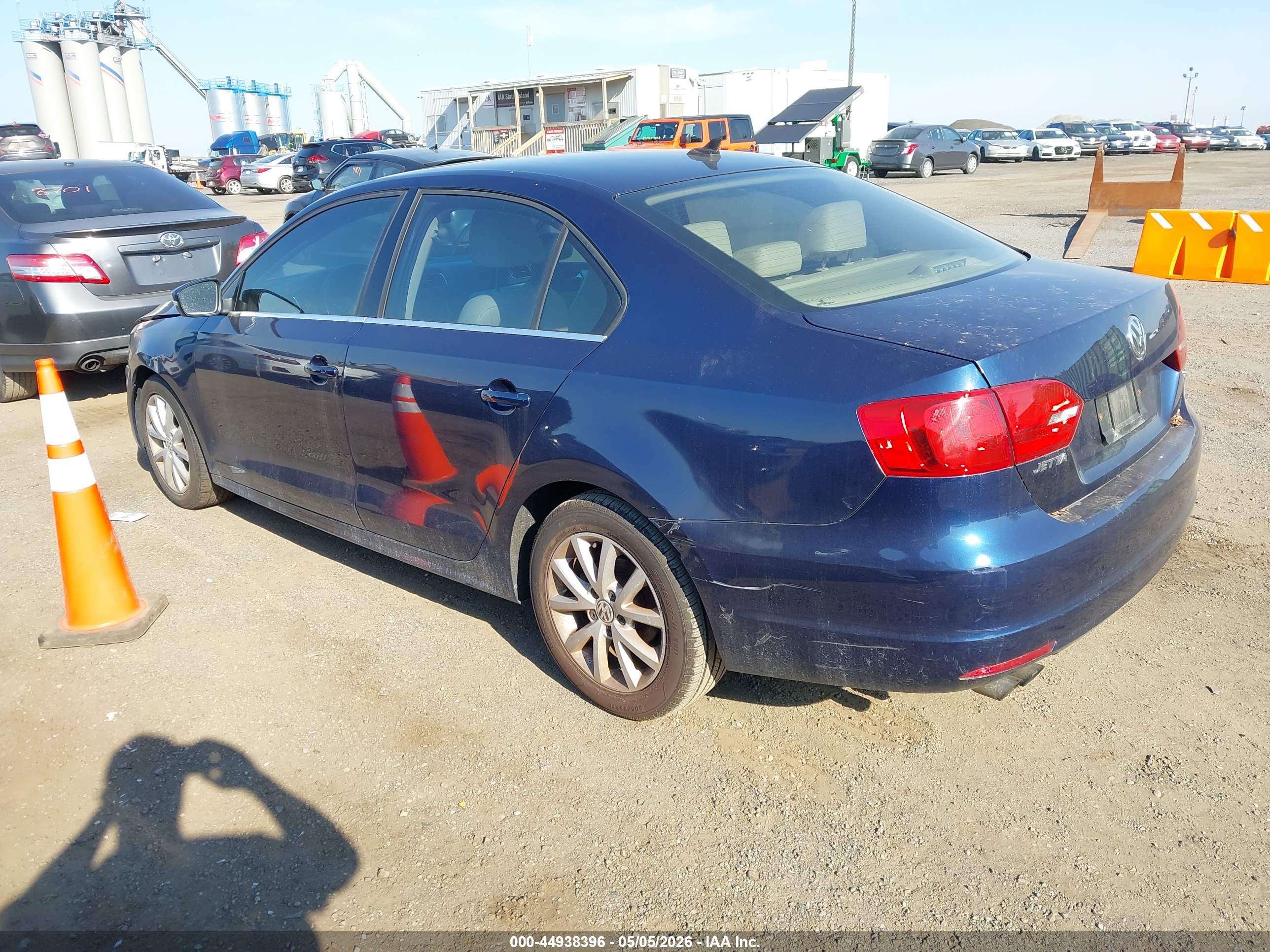 VOLKSWAGEN JETTA image 3