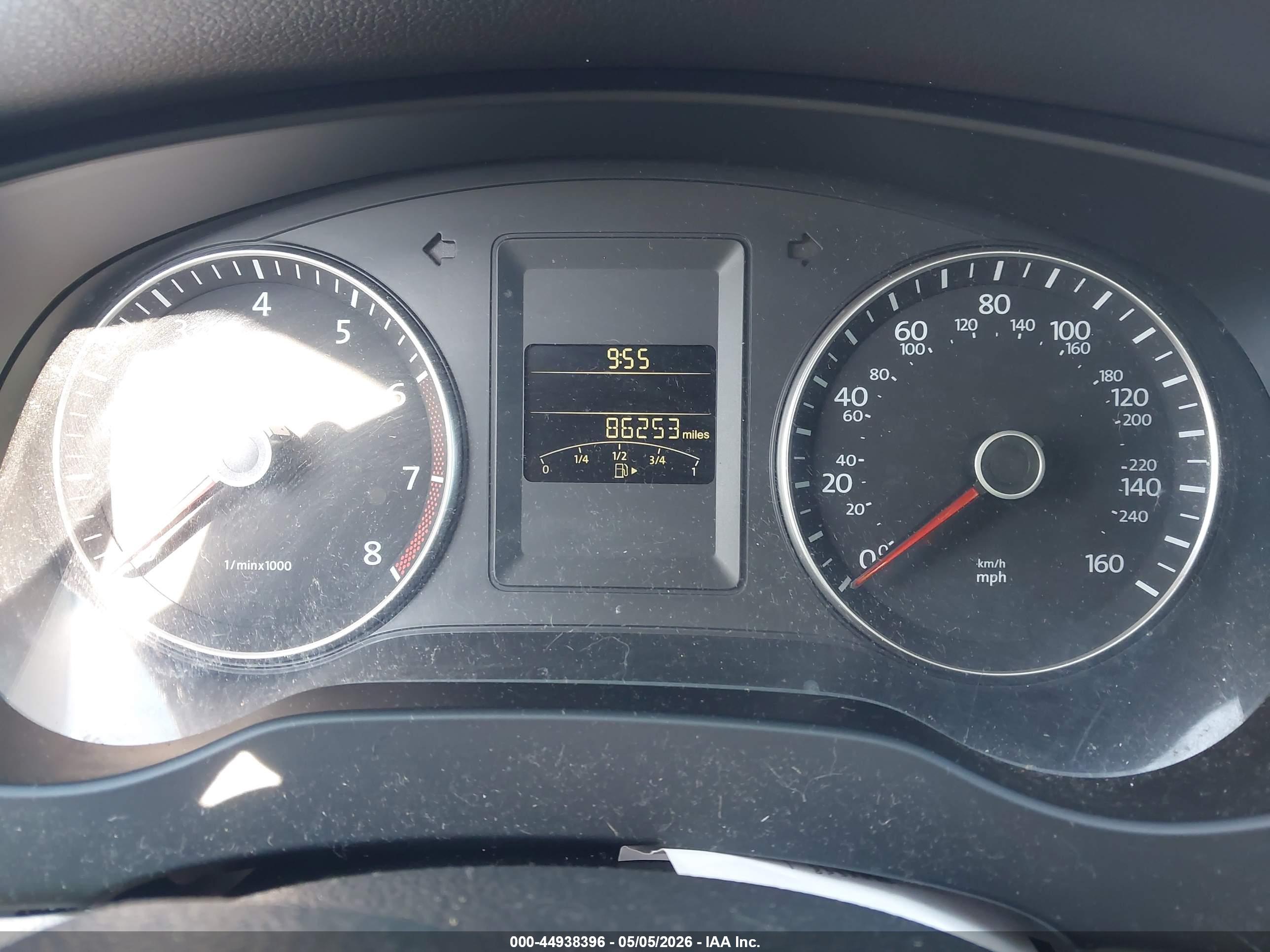 VOLKSWAGEN JETTA image 7