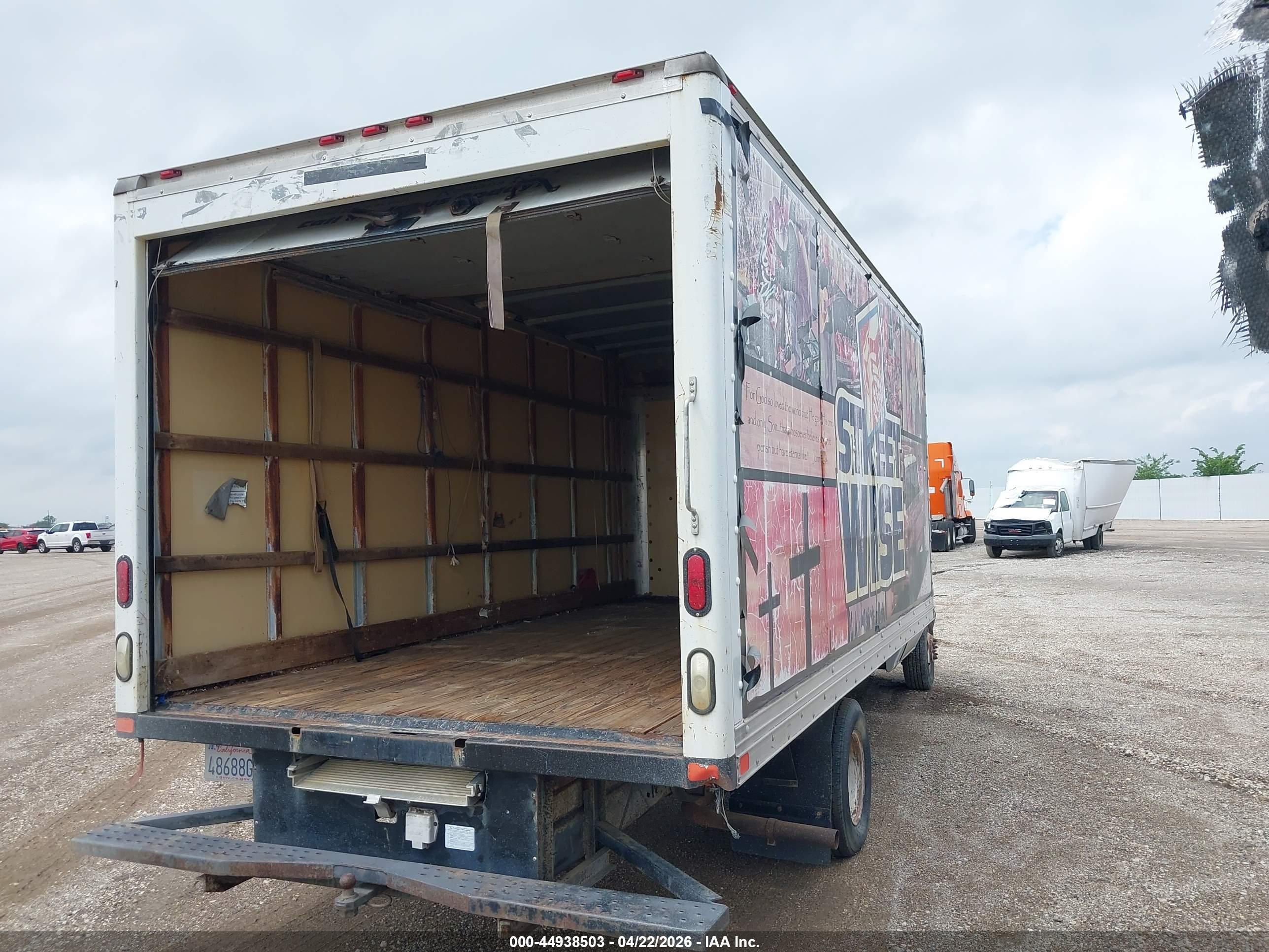 FORD E-350 image 4