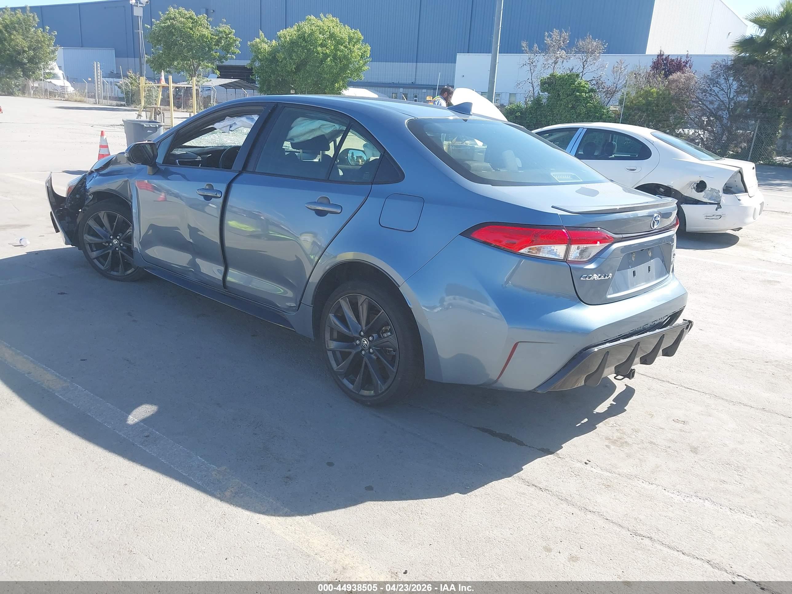 TOYOTA COROLLA image 3