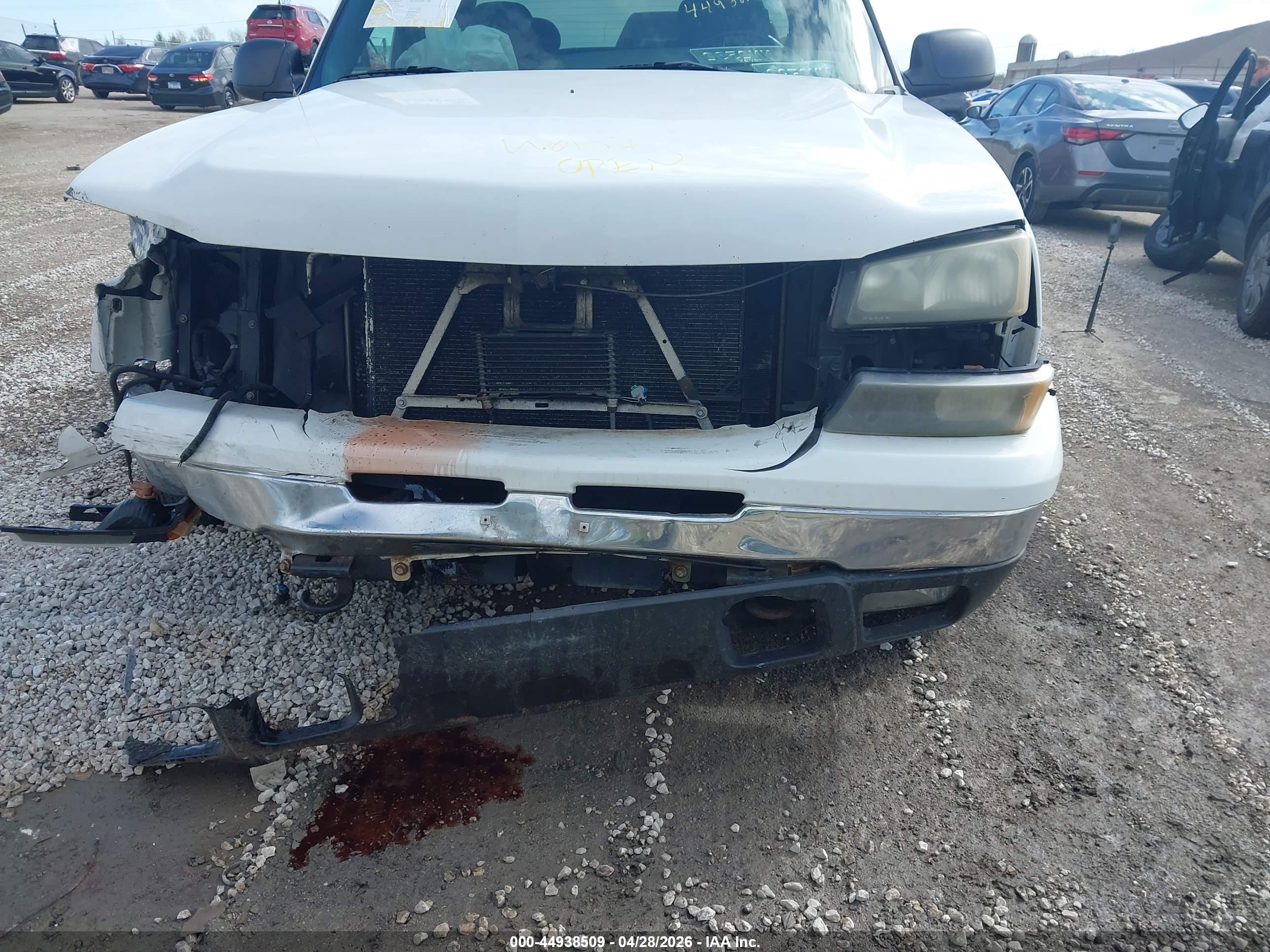 CHEVROLET SILVERADO image 6