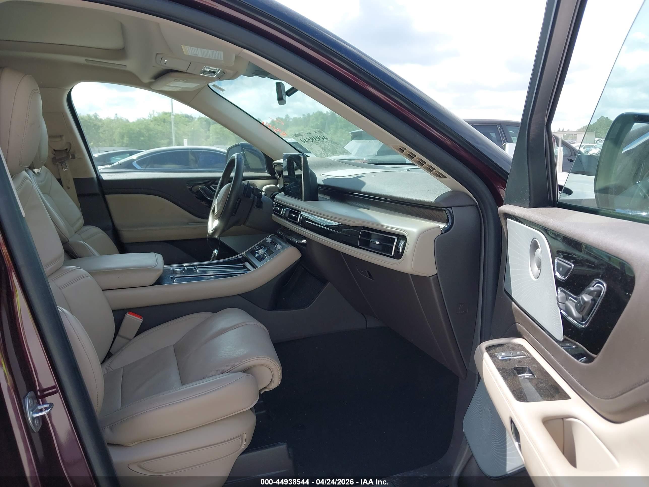 LINCOLN AVIATOR image 5