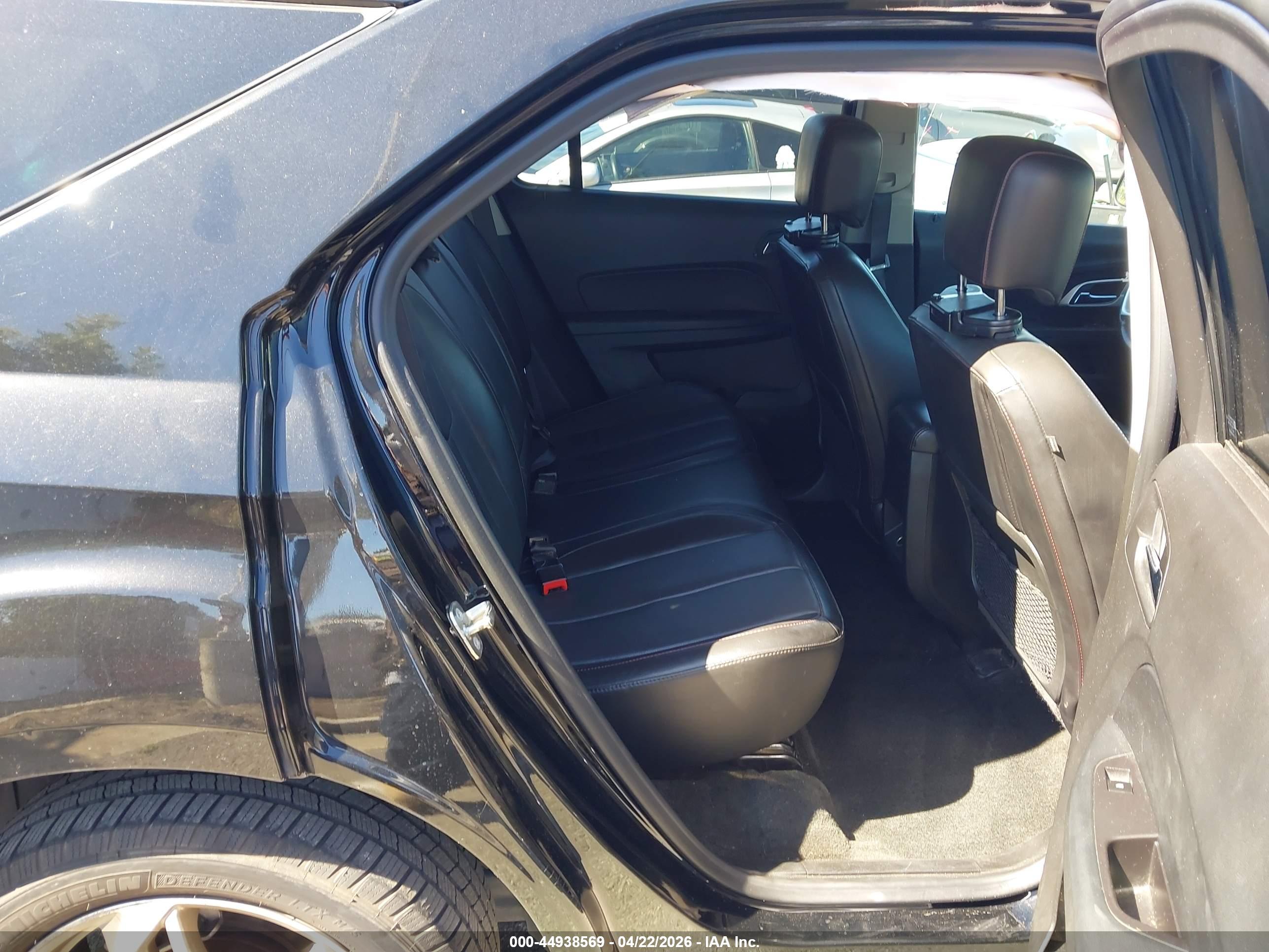 CHEVROLET EQUINOX image 8