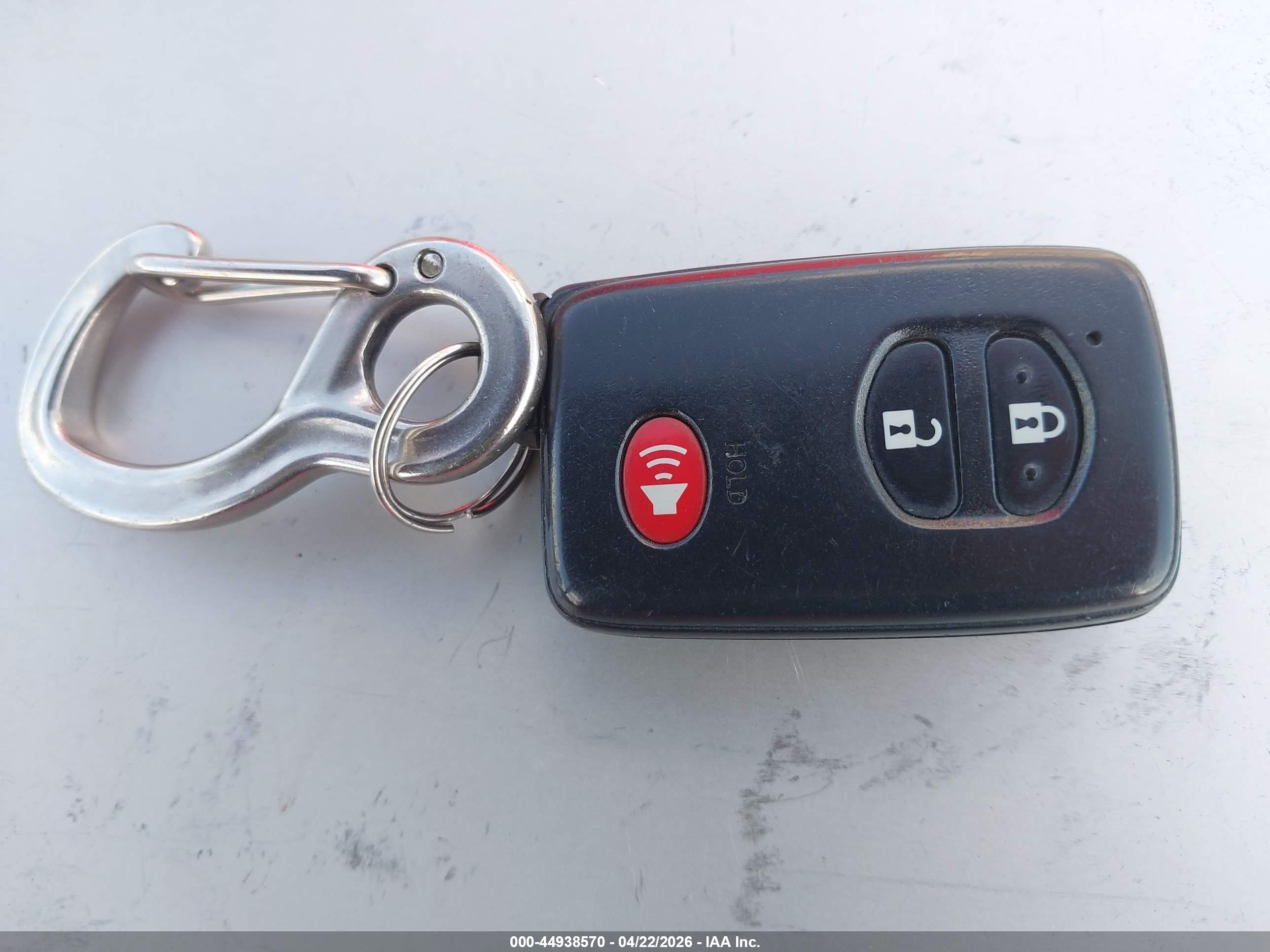 TOYOTA PRIUS image 11