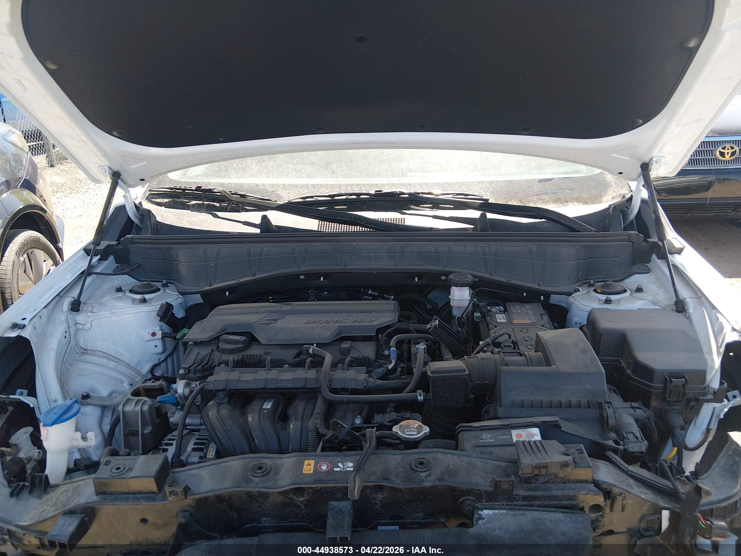 HYUNDAI KONA image 10