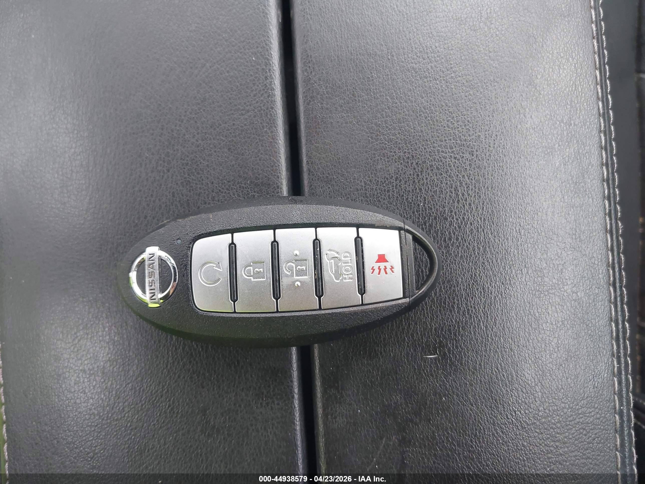 NISSAN ROGUE image 11